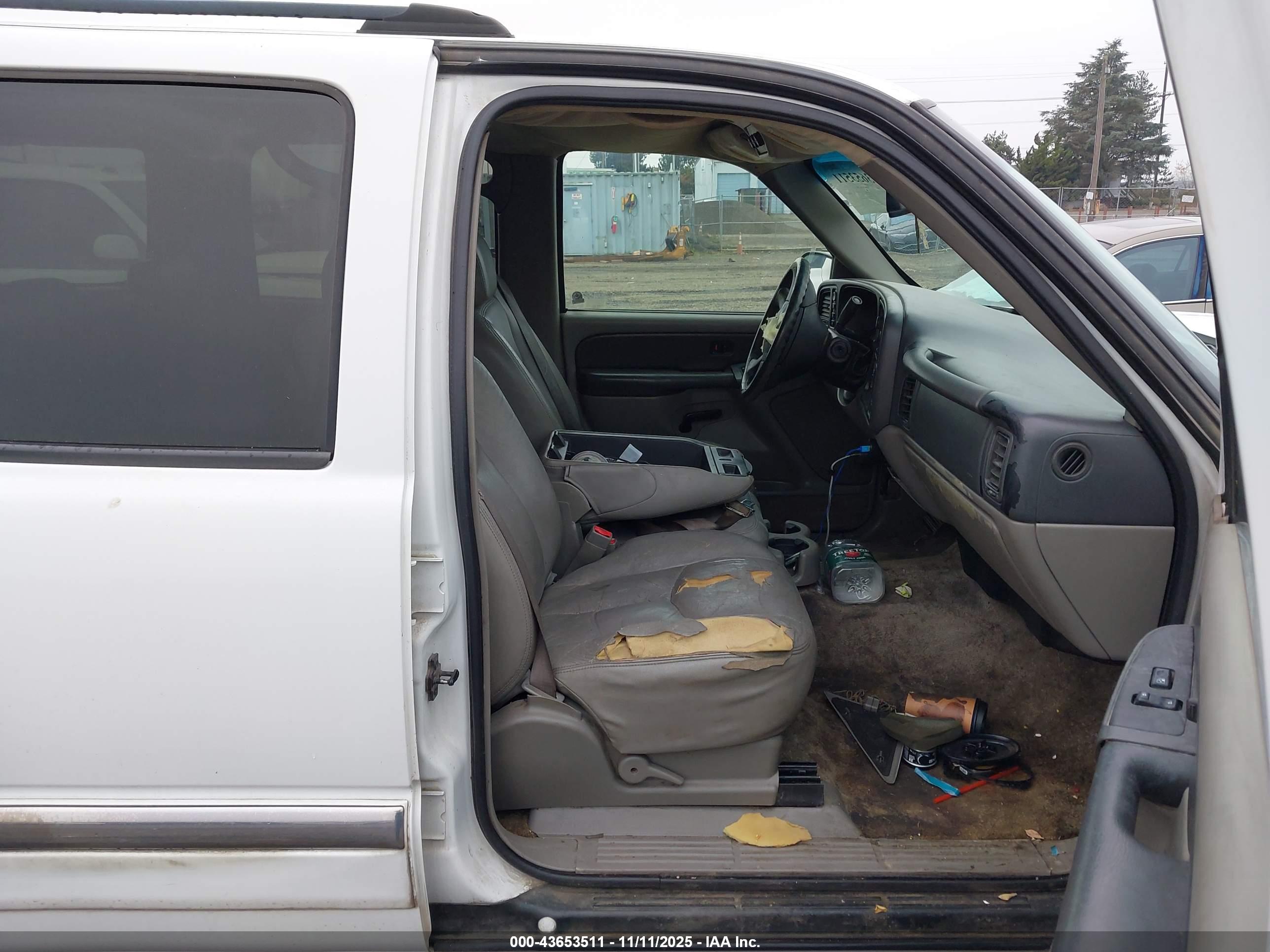 GMC YUKON image 5