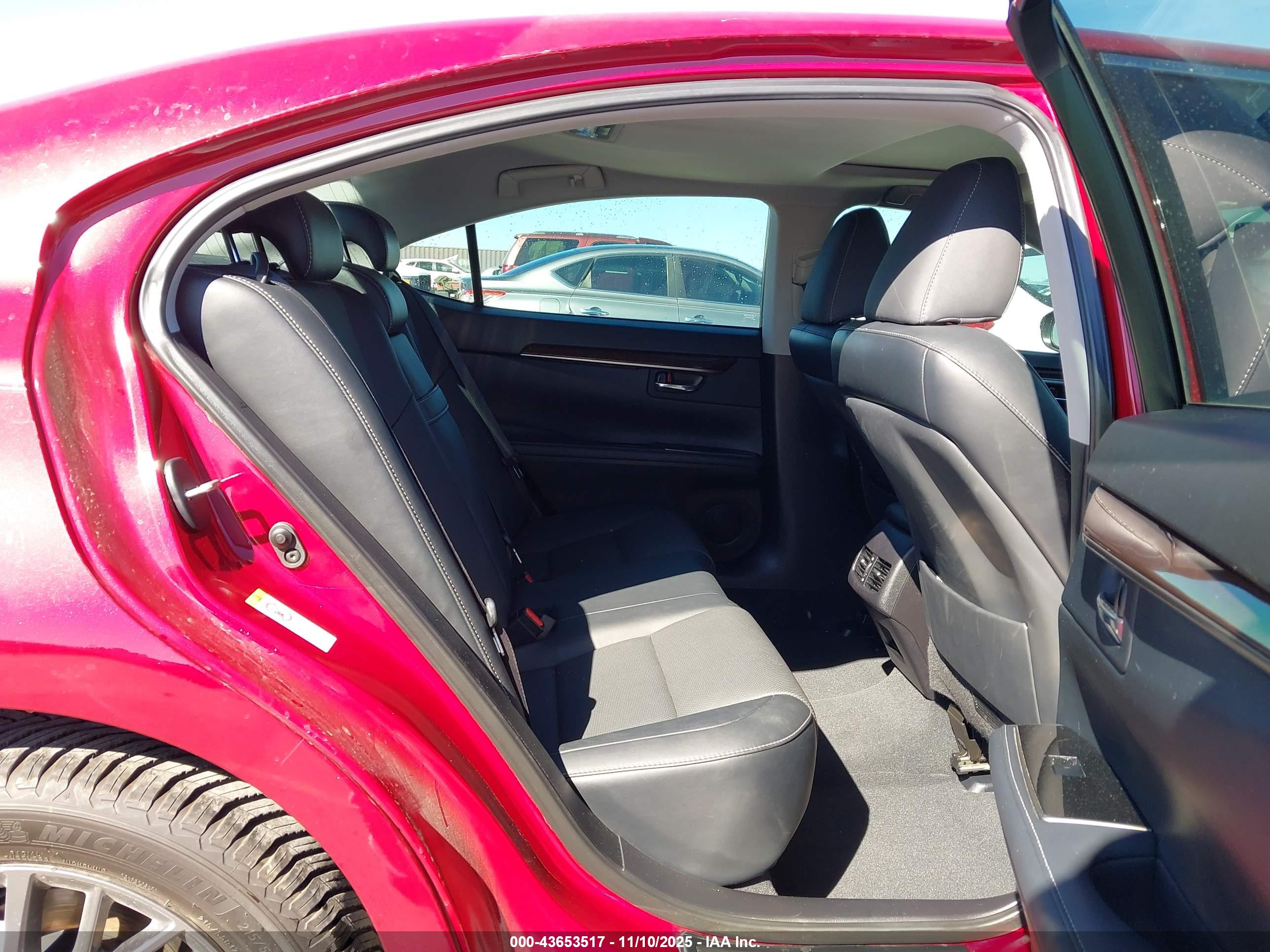 LEXUS ES image 8