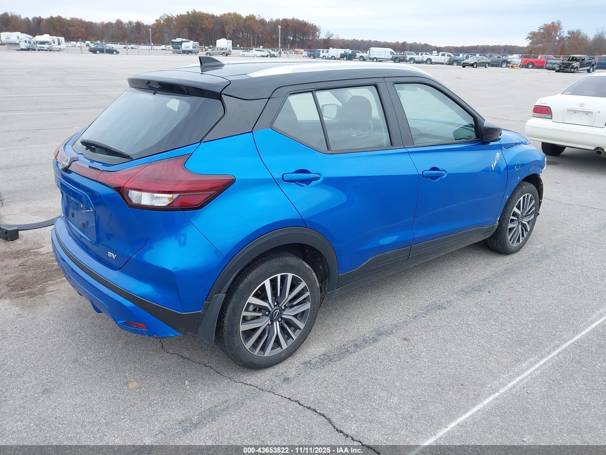 NISSAN KICKS image 4