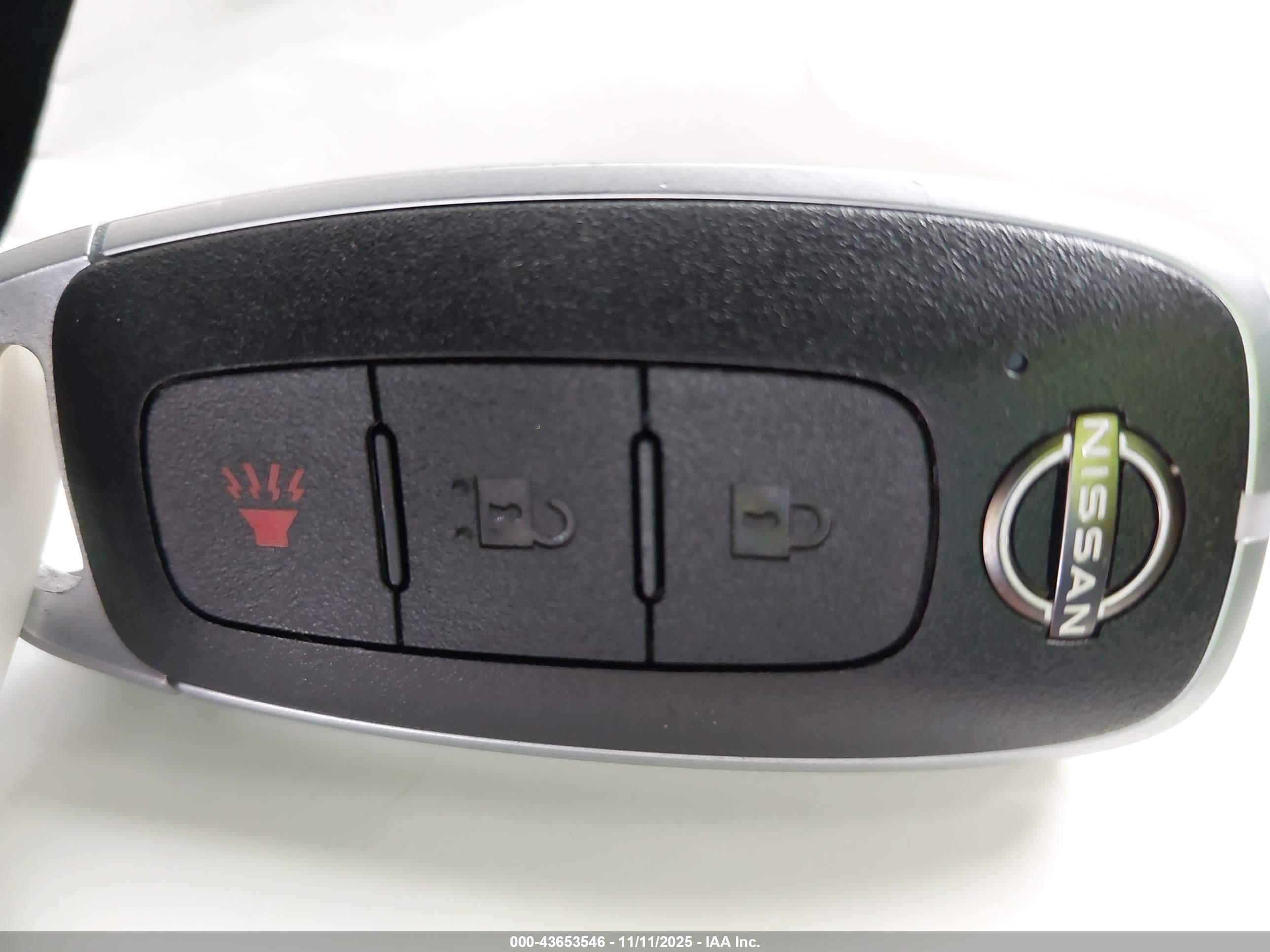 NISSAN KICKS image 11