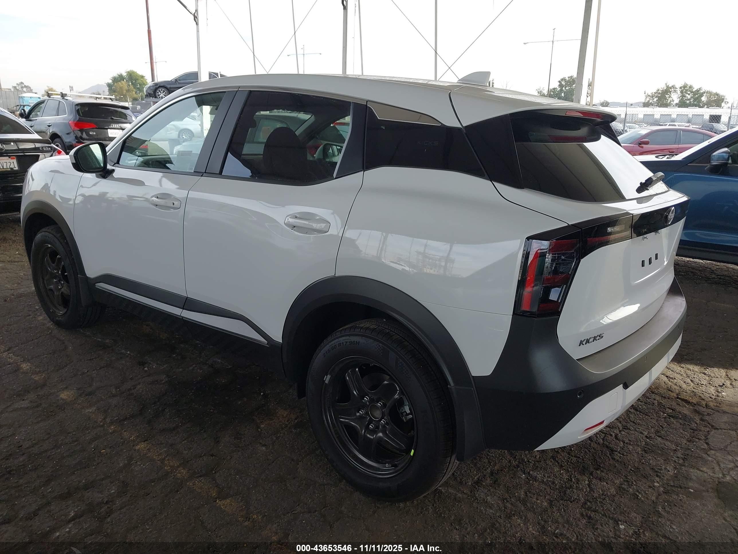 NISSAN KICKS image 3
