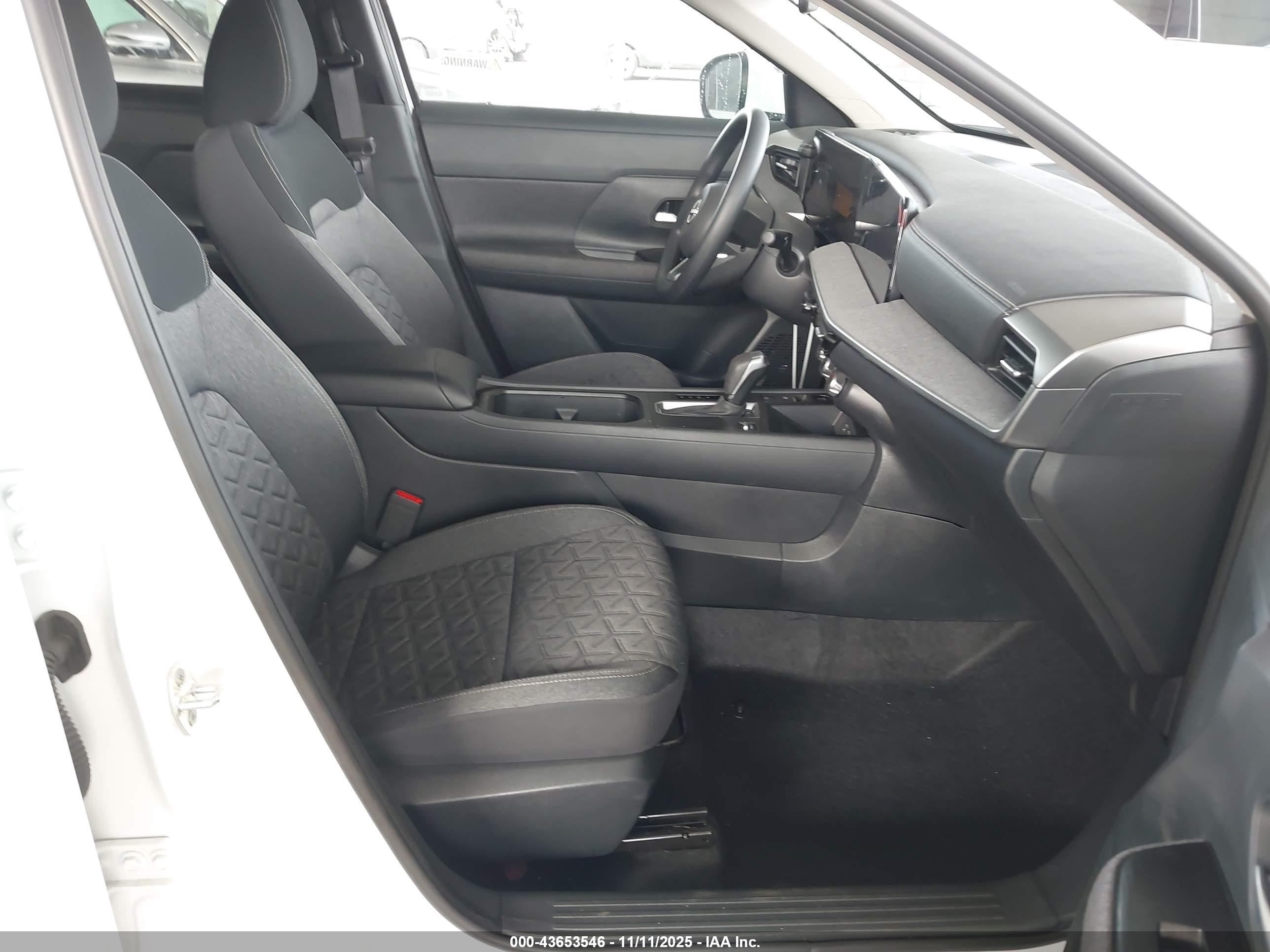 NISSAN KICKS image 5