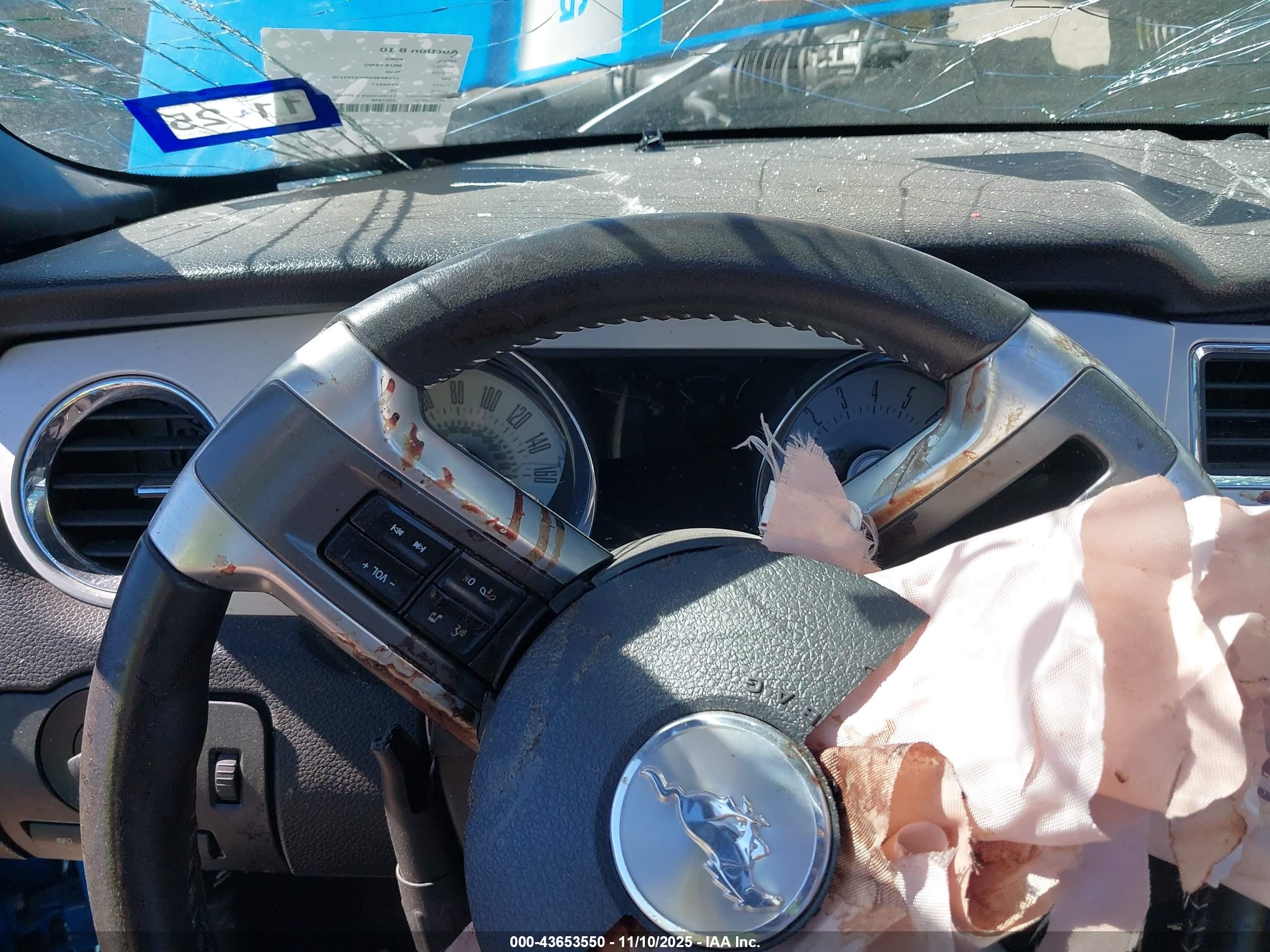 FORD MUSTANG image 7