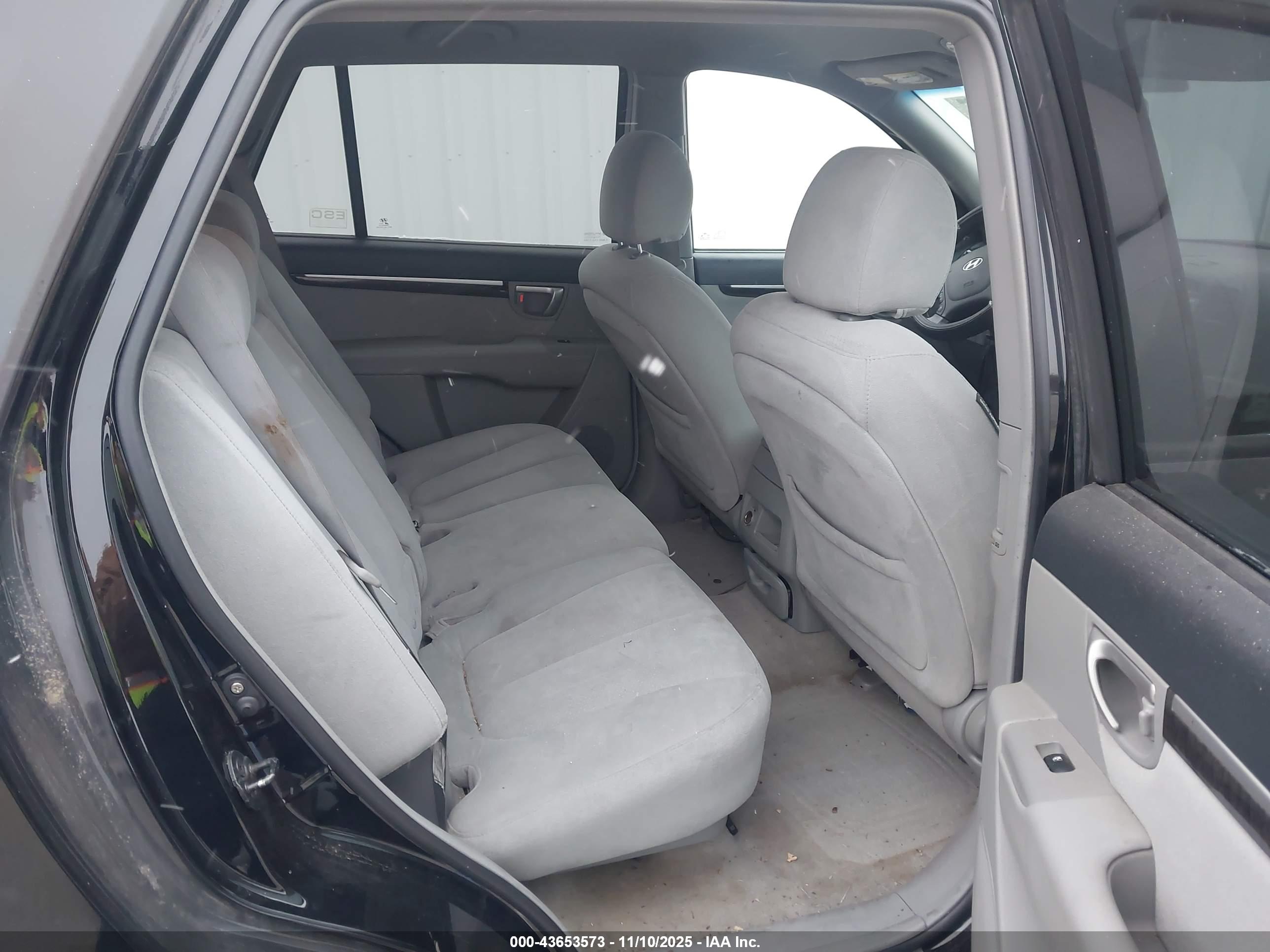 HYUNDAI SANTA image 8
