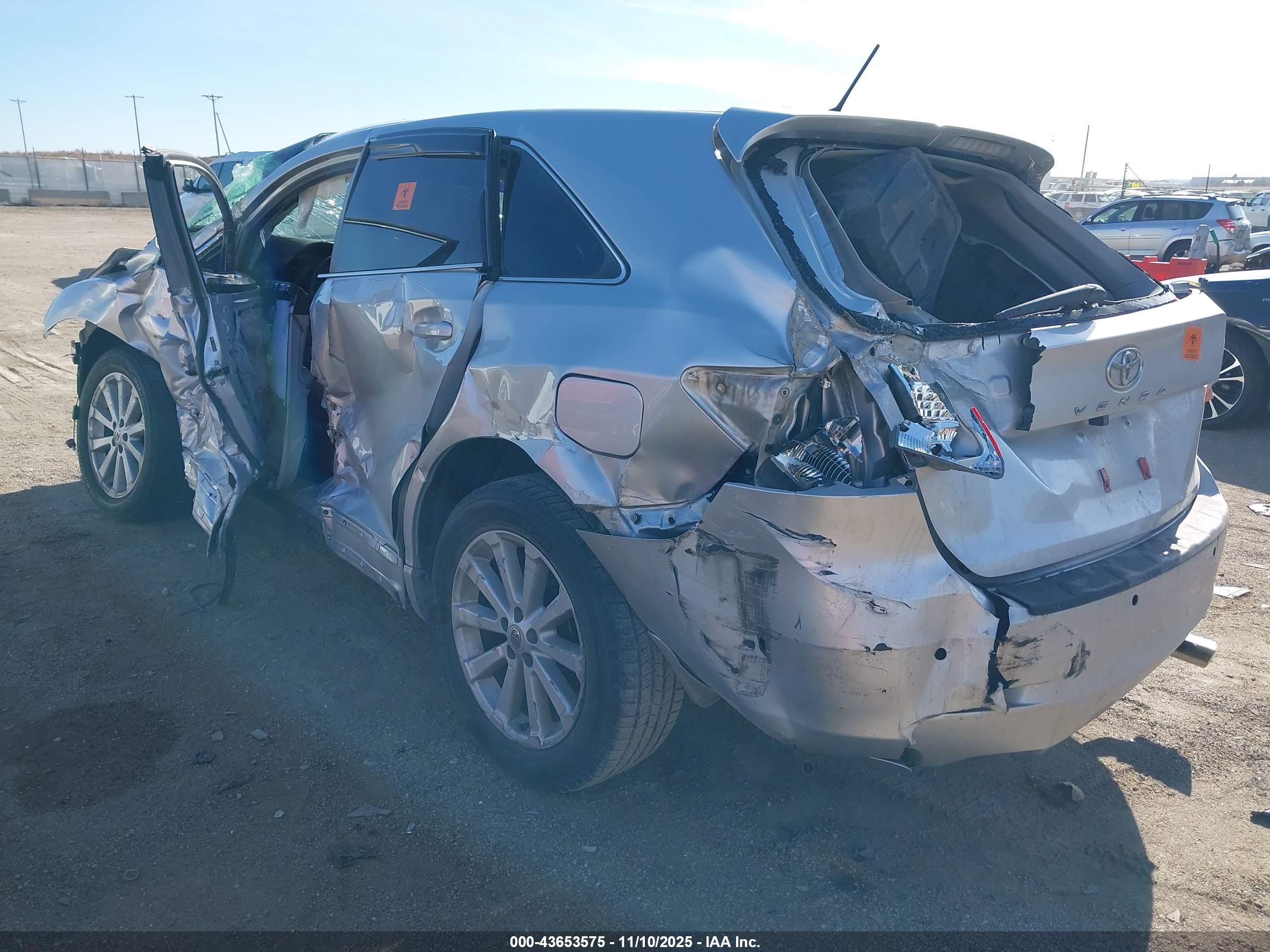 TOYOTA VENZA image 3