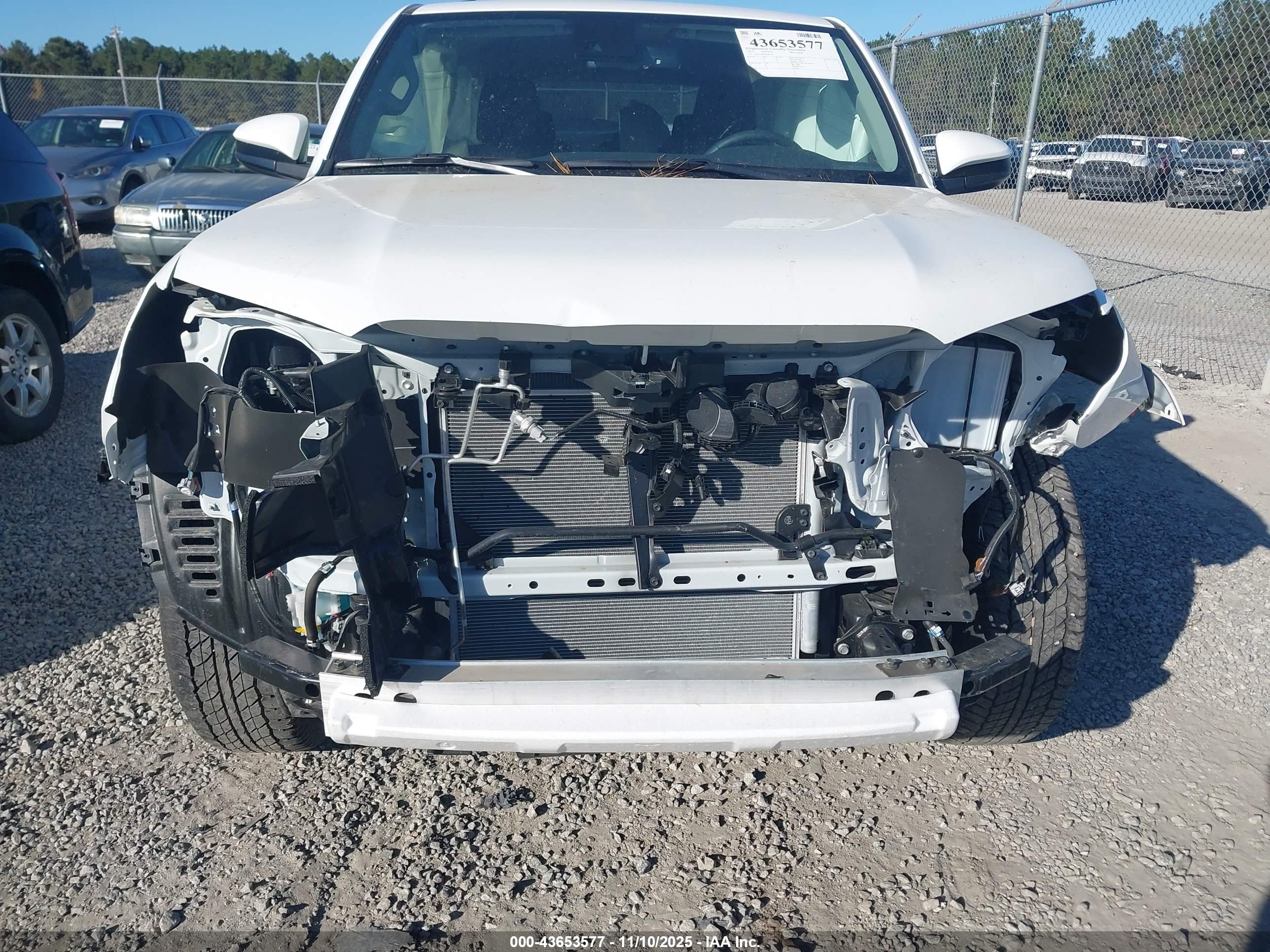 TOYOTA 4RUNNER image 6