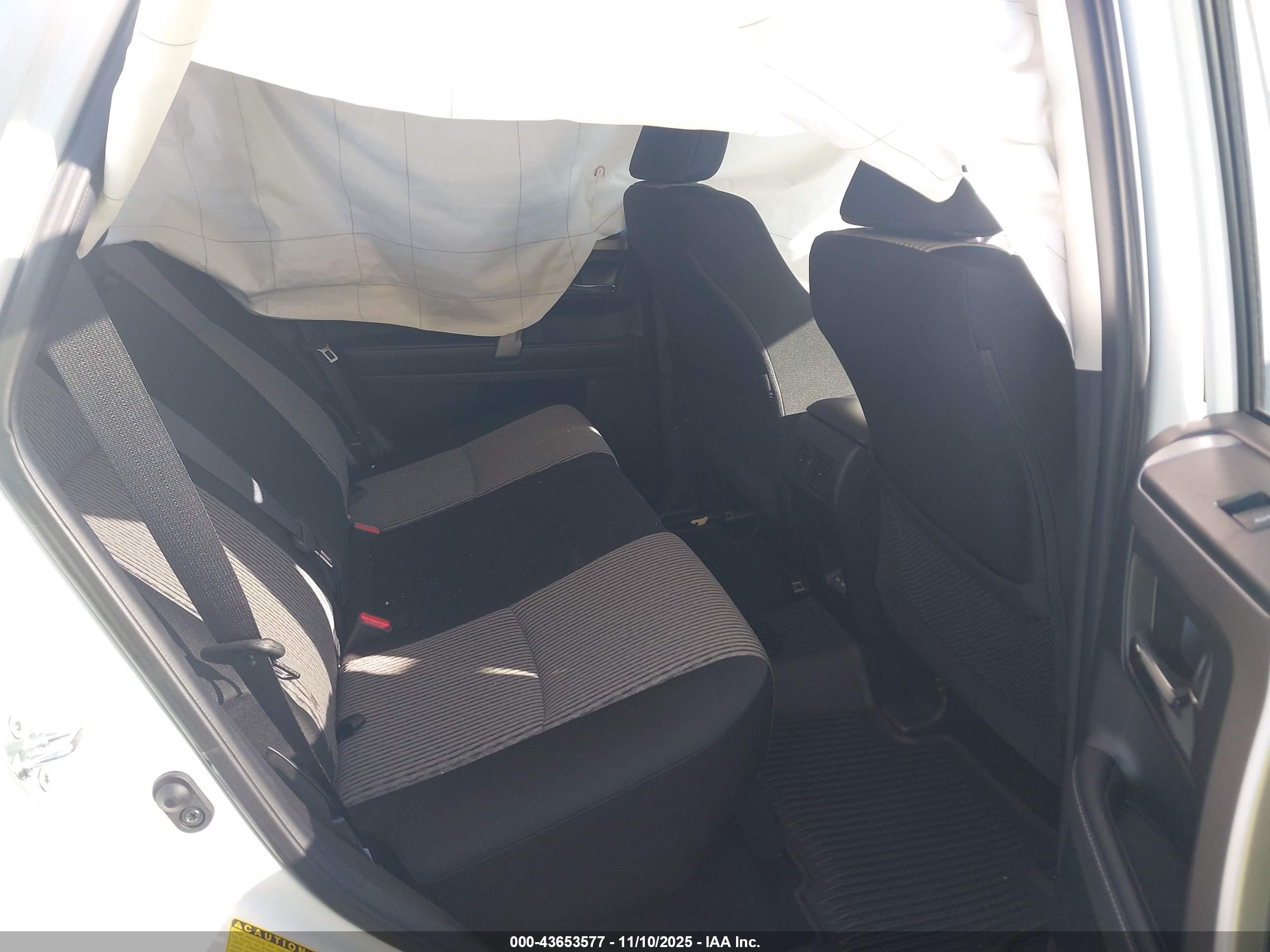 TOYOTA 4RUNNER image 8