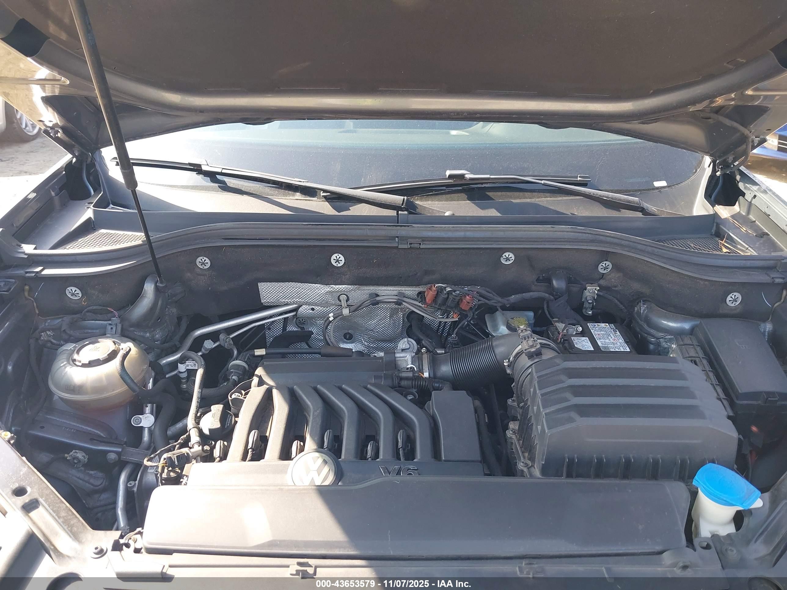 VOLKSWAGEN ATLAS image 10