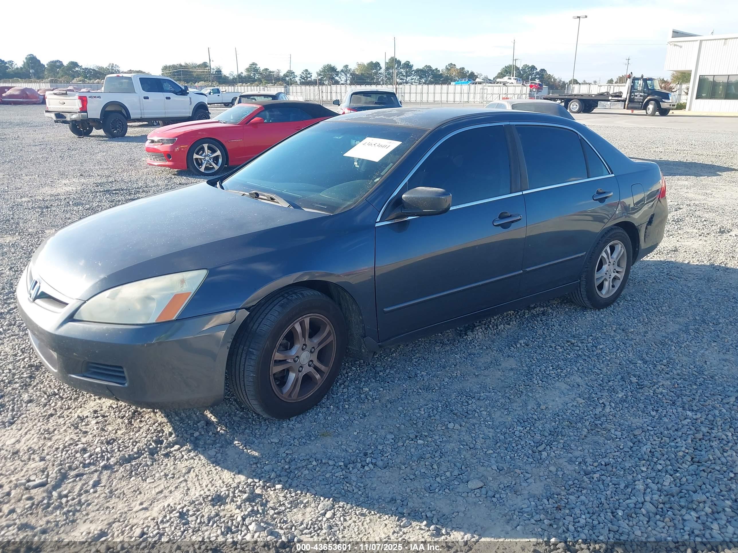HONDA ACCORD image 2