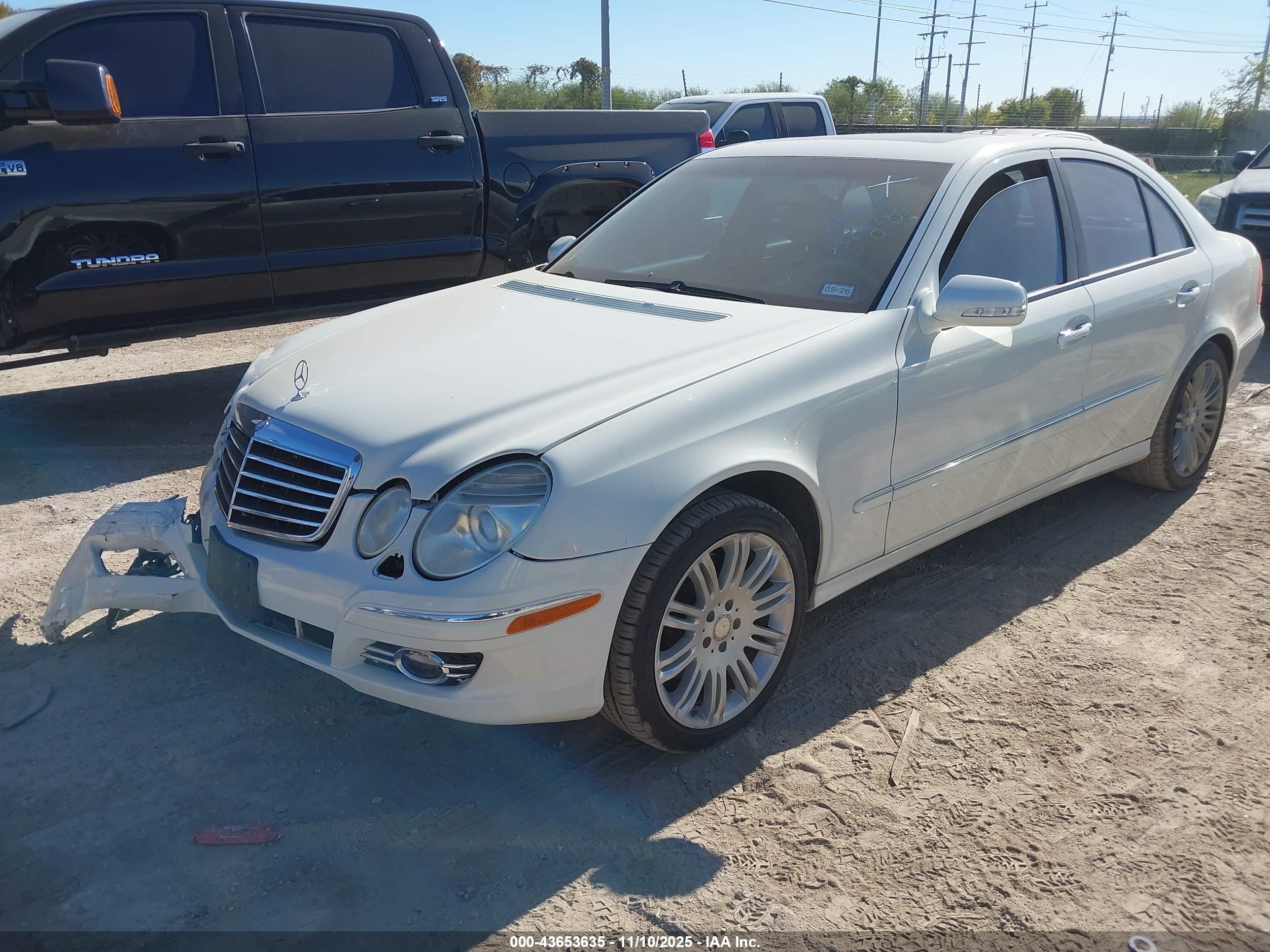 MERCEDES-BENZ E image 2