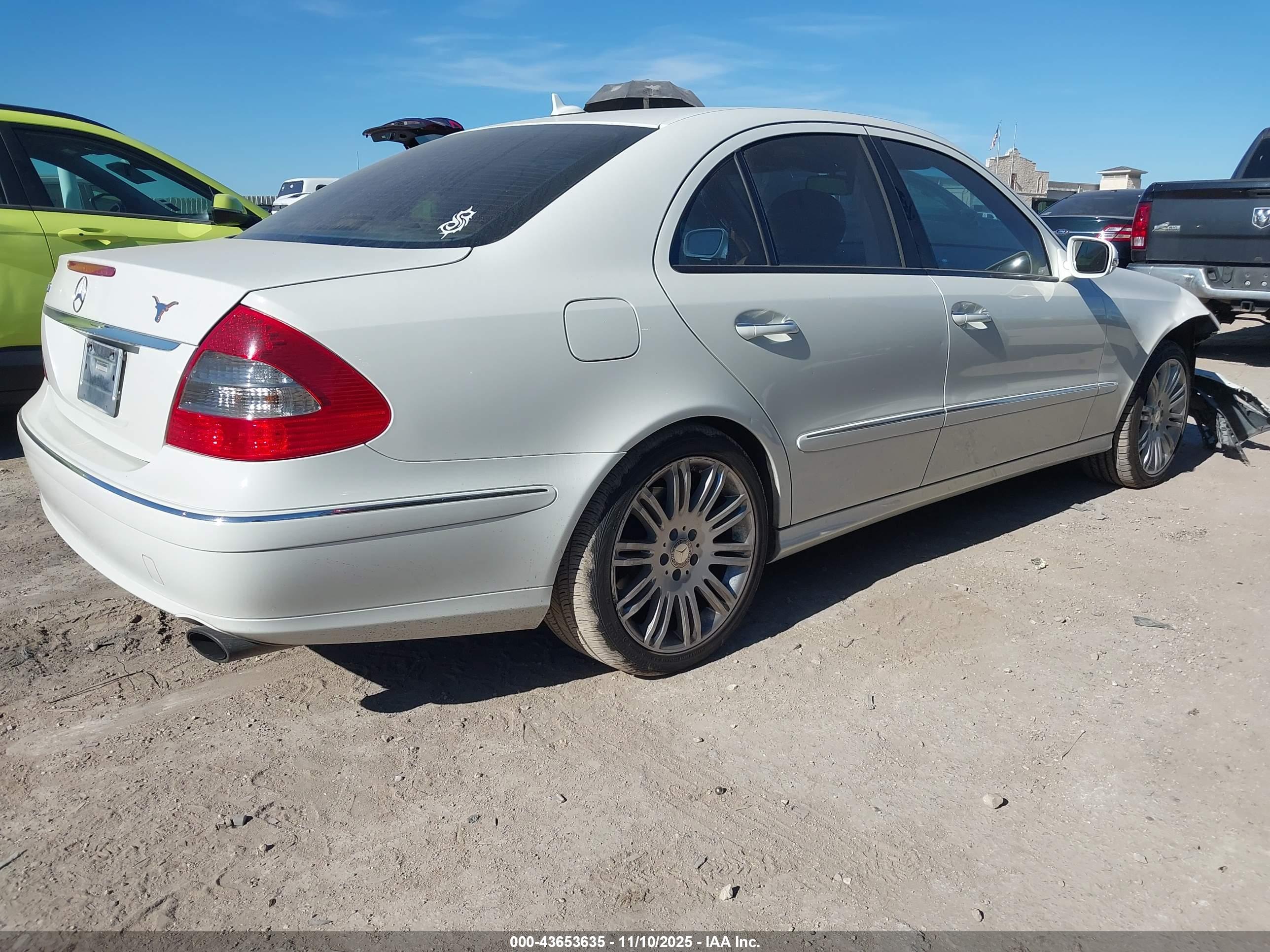 MERCEDES-BENZ E image 4