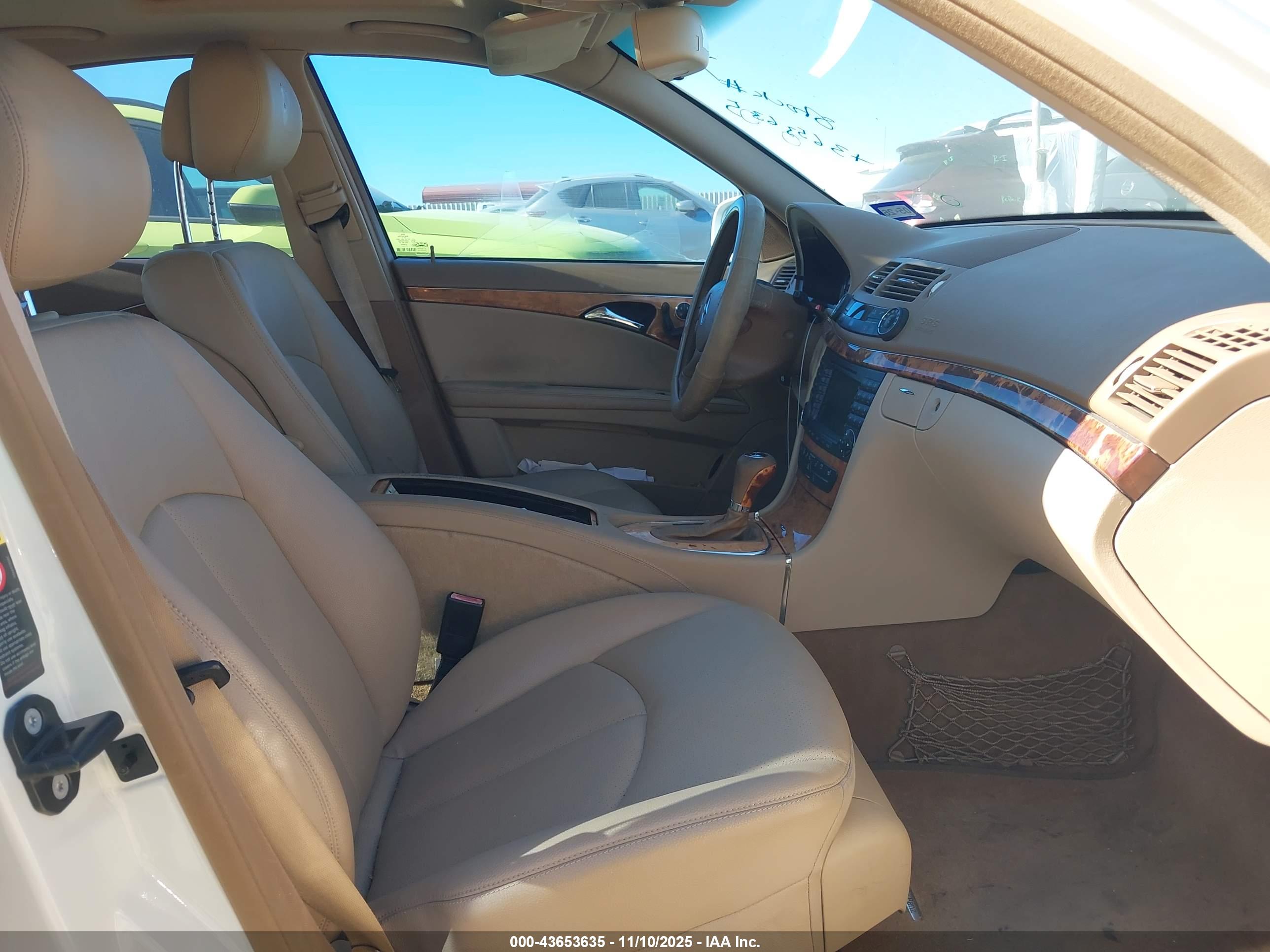 MERCEDES-BENZ E image 5