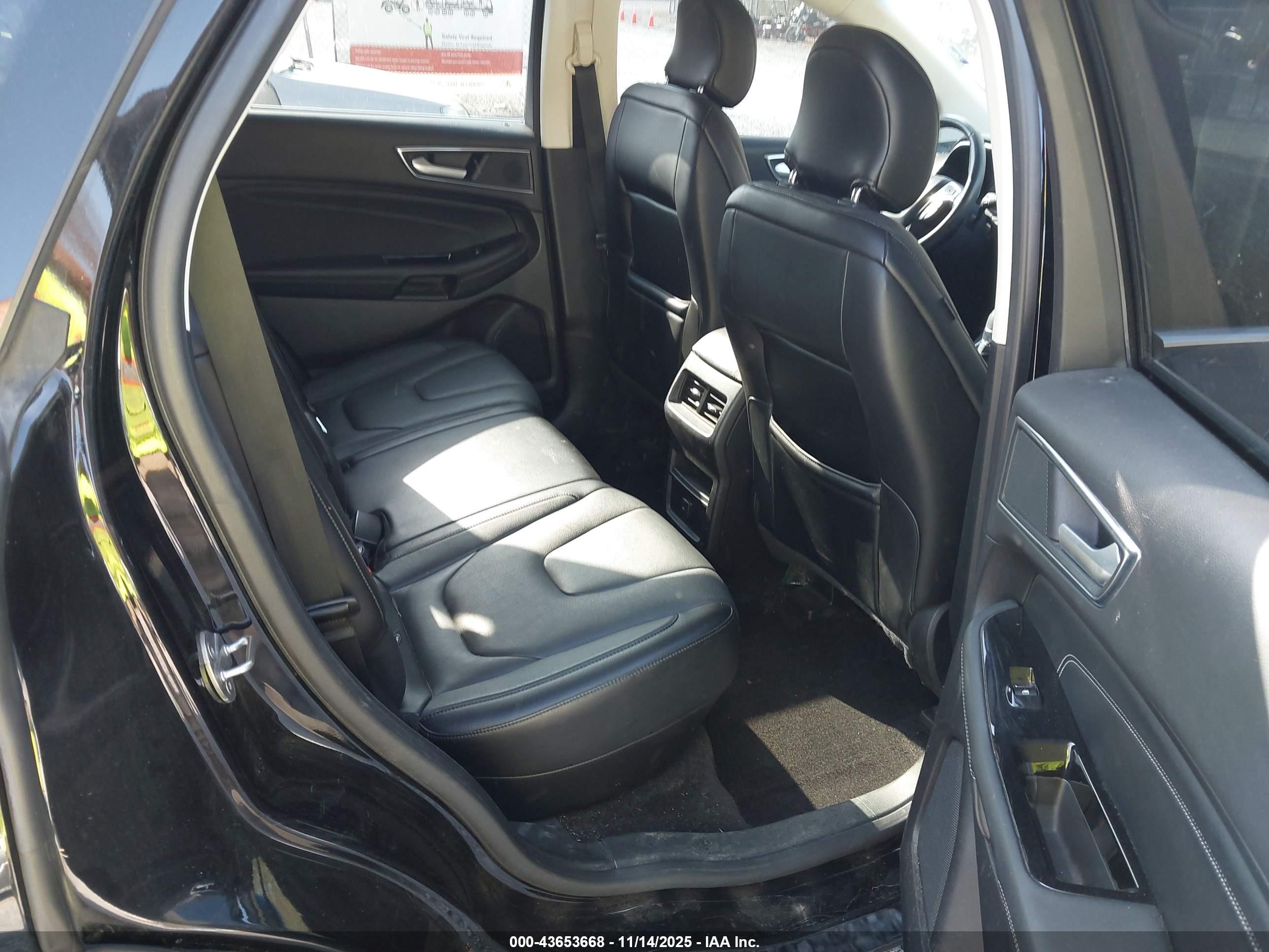 FORD EDGE image 8