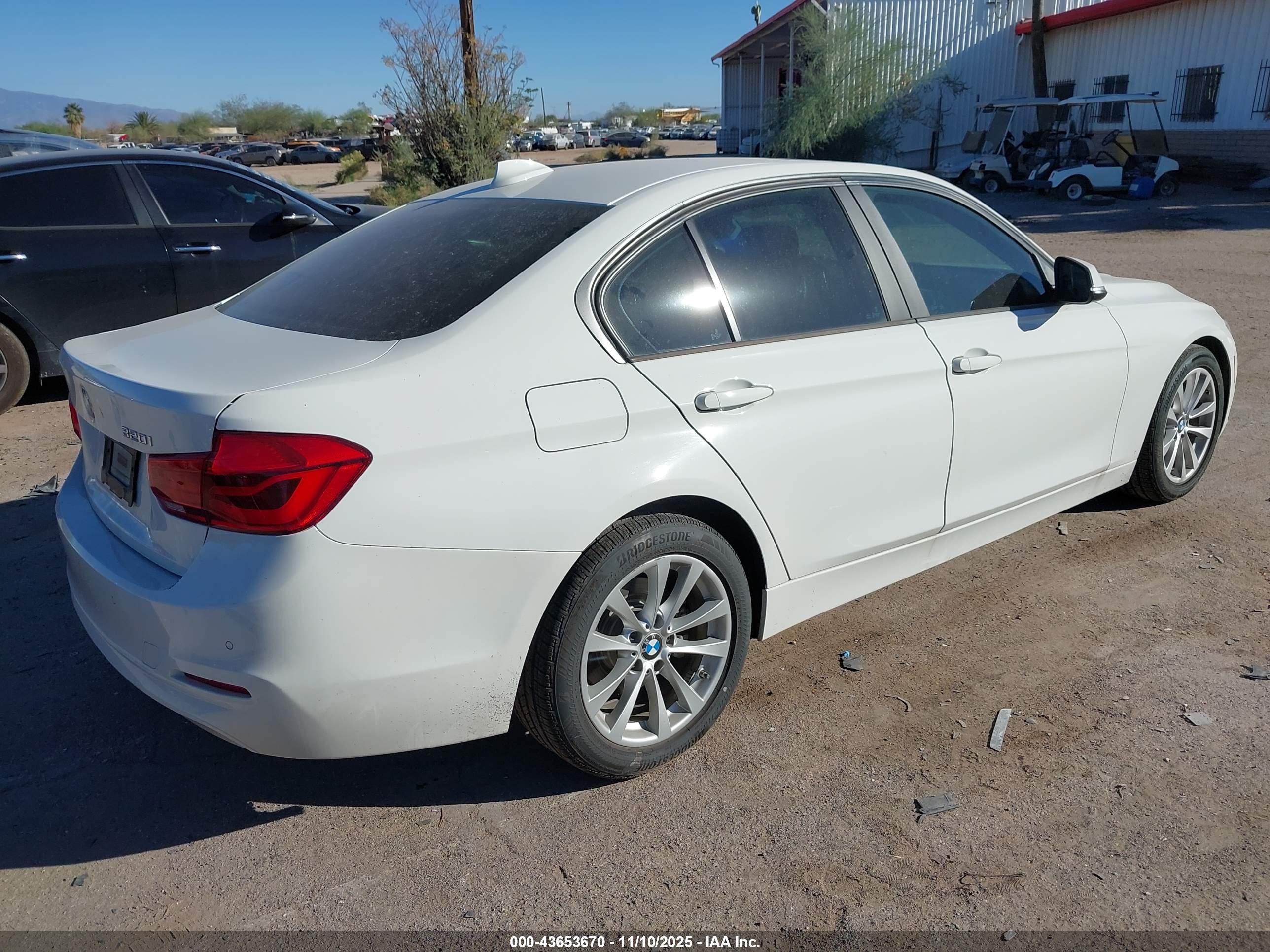 BMW 320I image 4