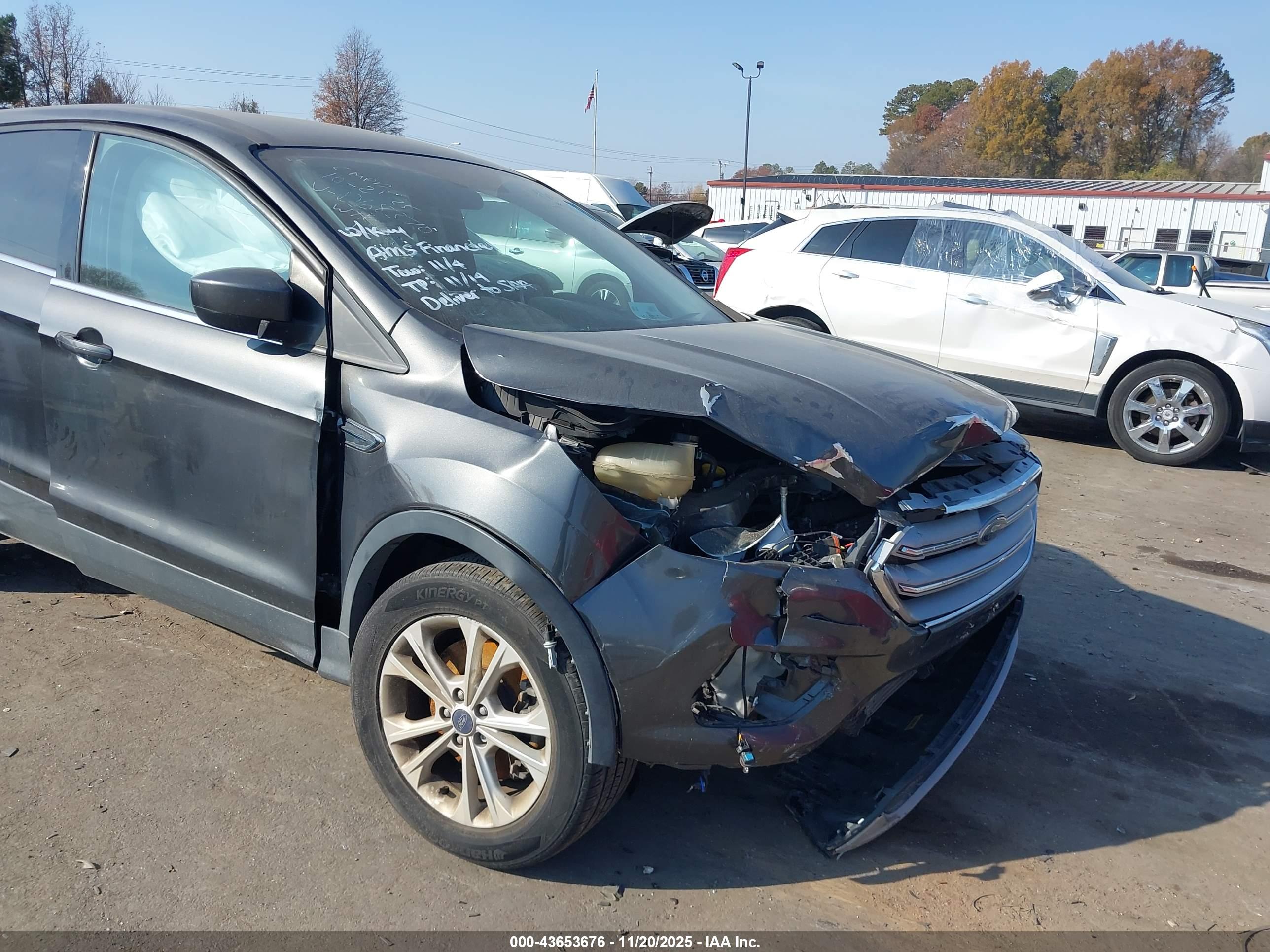 FORD ESCAPE image 6