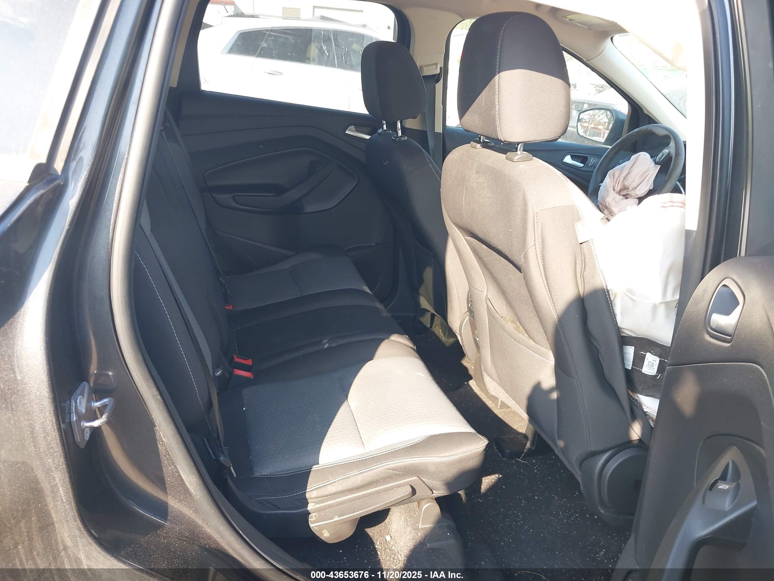 FORD ESCAPE image 8