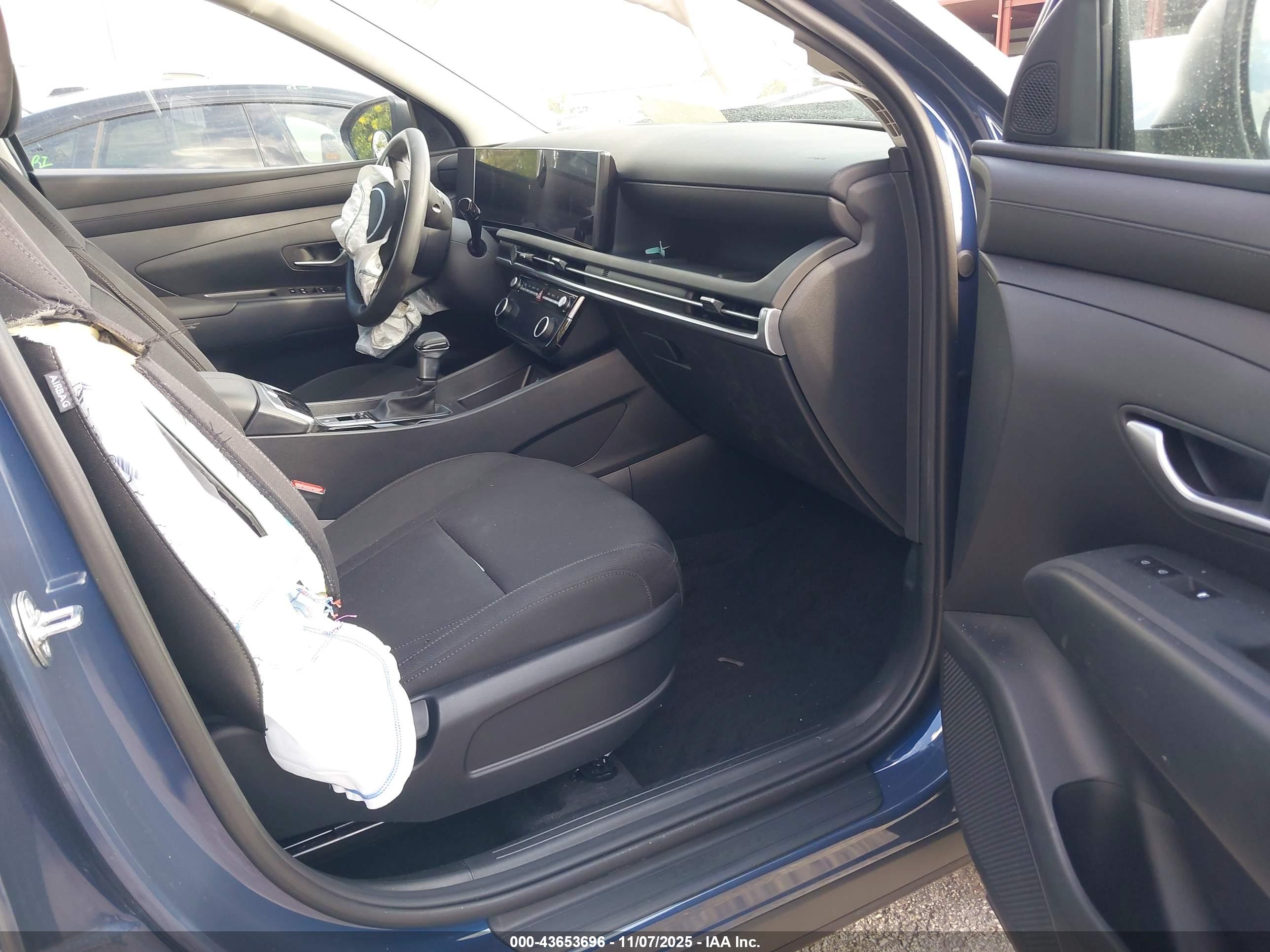 HYUNDAI TUCSON image 5