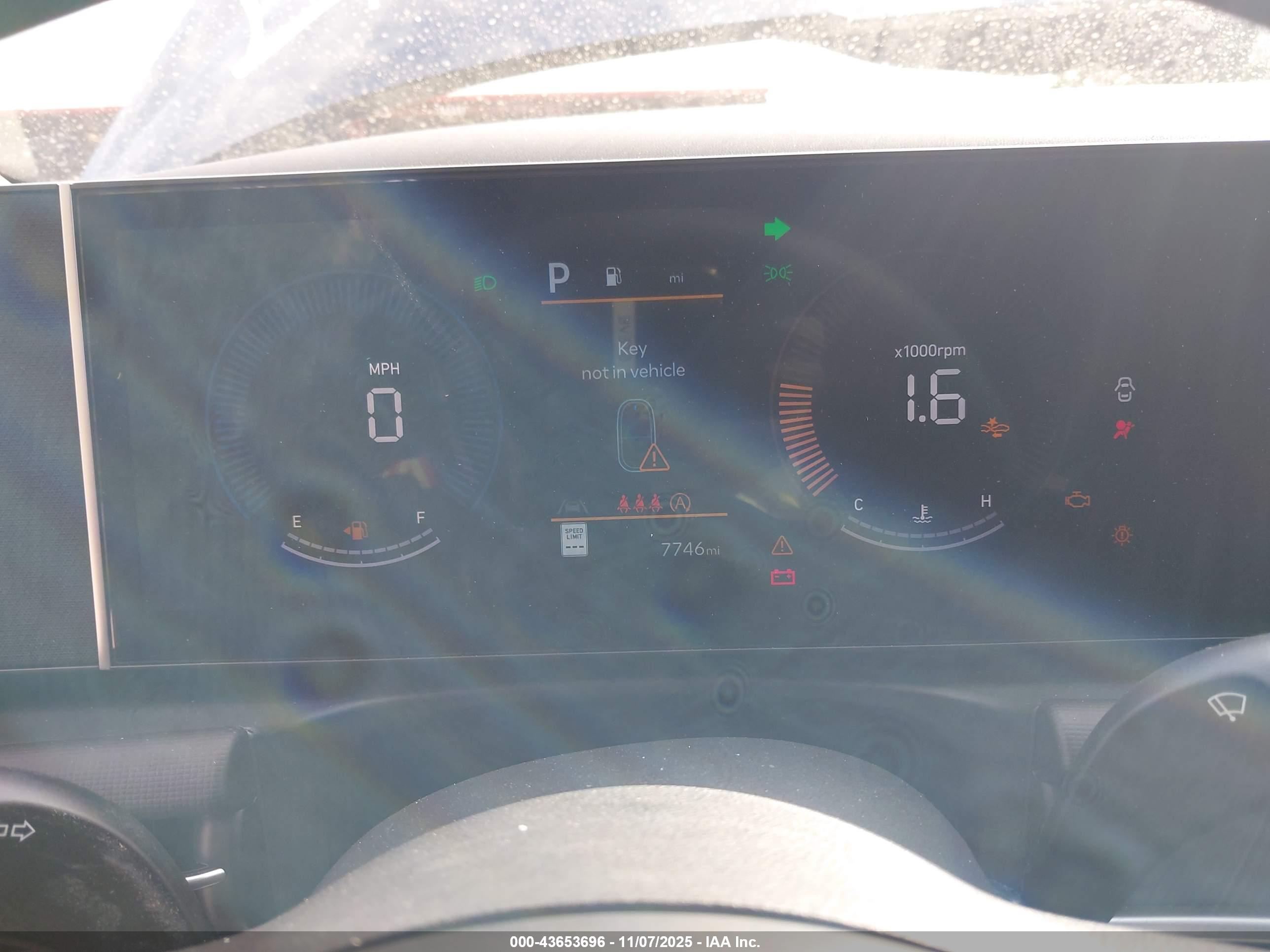 HYUNDAI TUCSON image 7