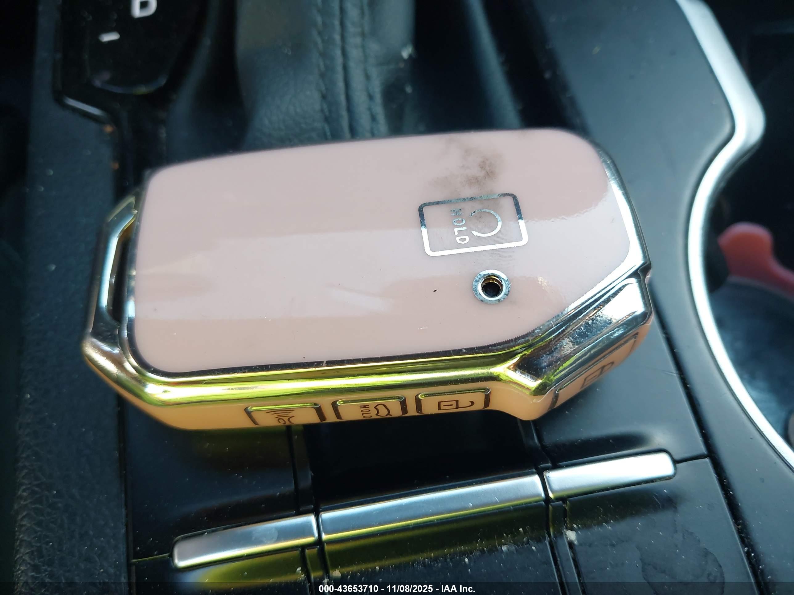 KIA K5 image 11