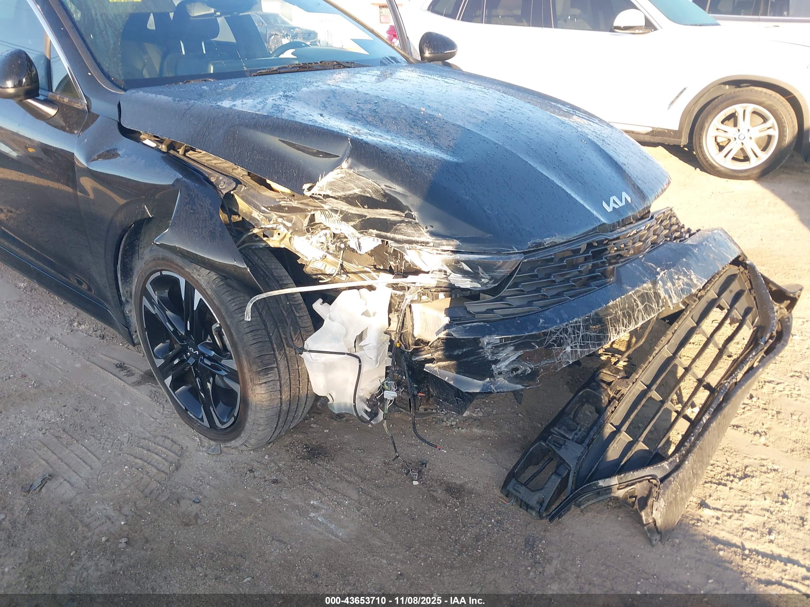 KIA K5 image 6