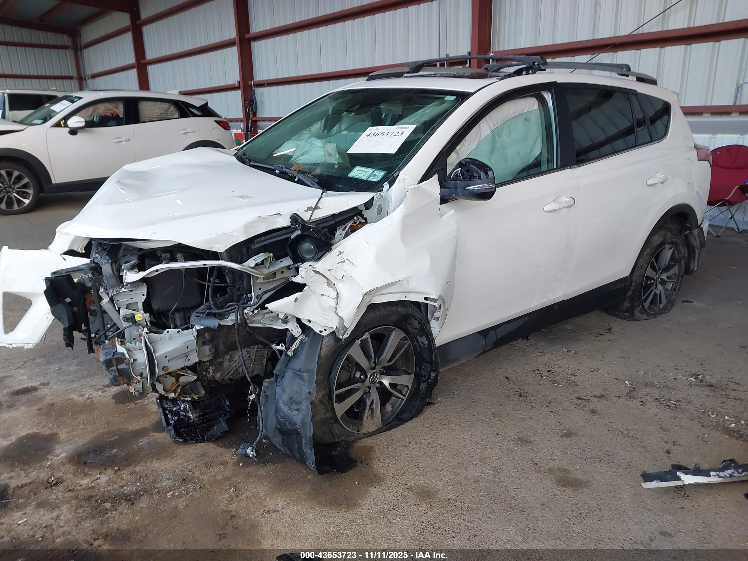 TOYOTA RAV4 image 2
