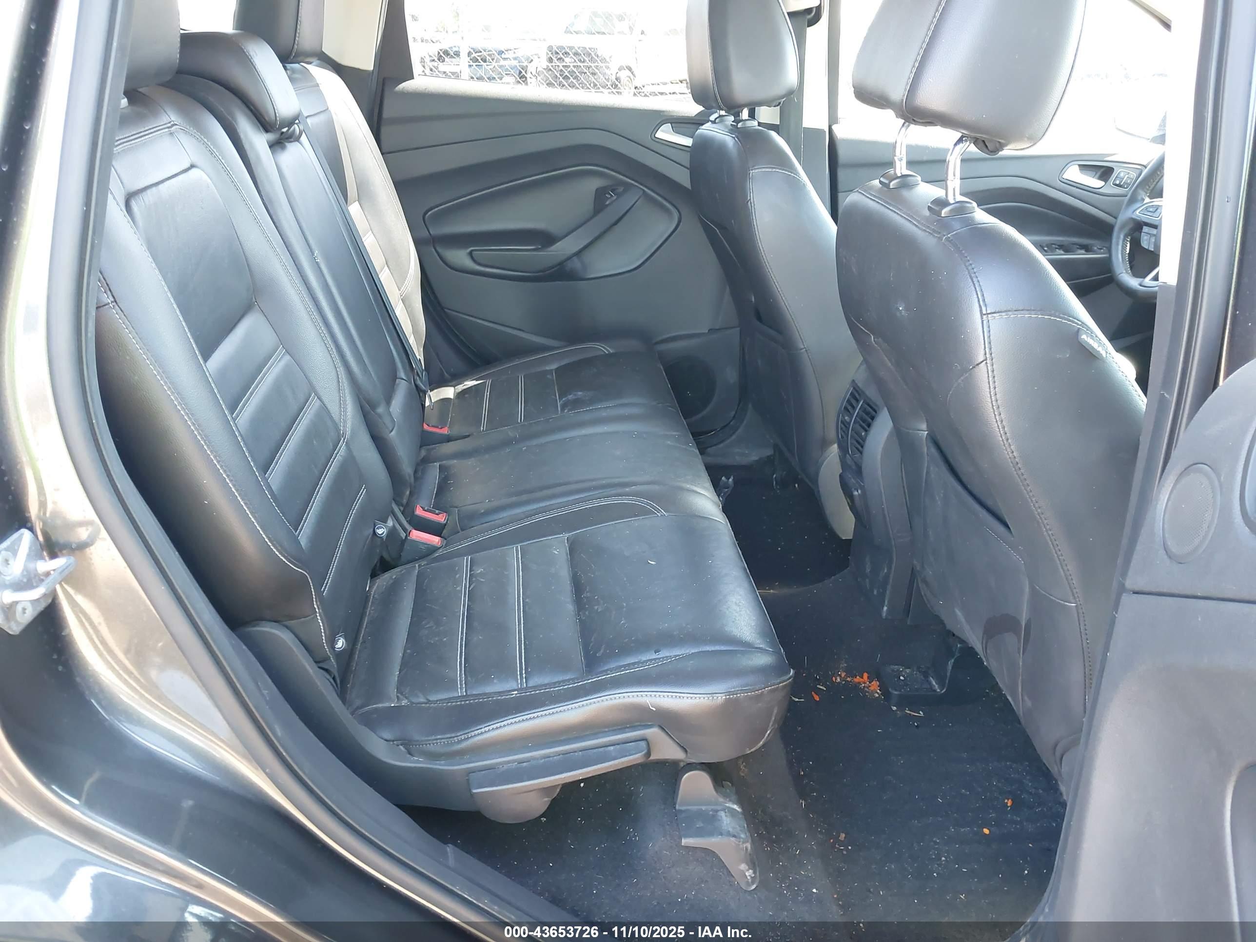 FORD ESCAPE image 8