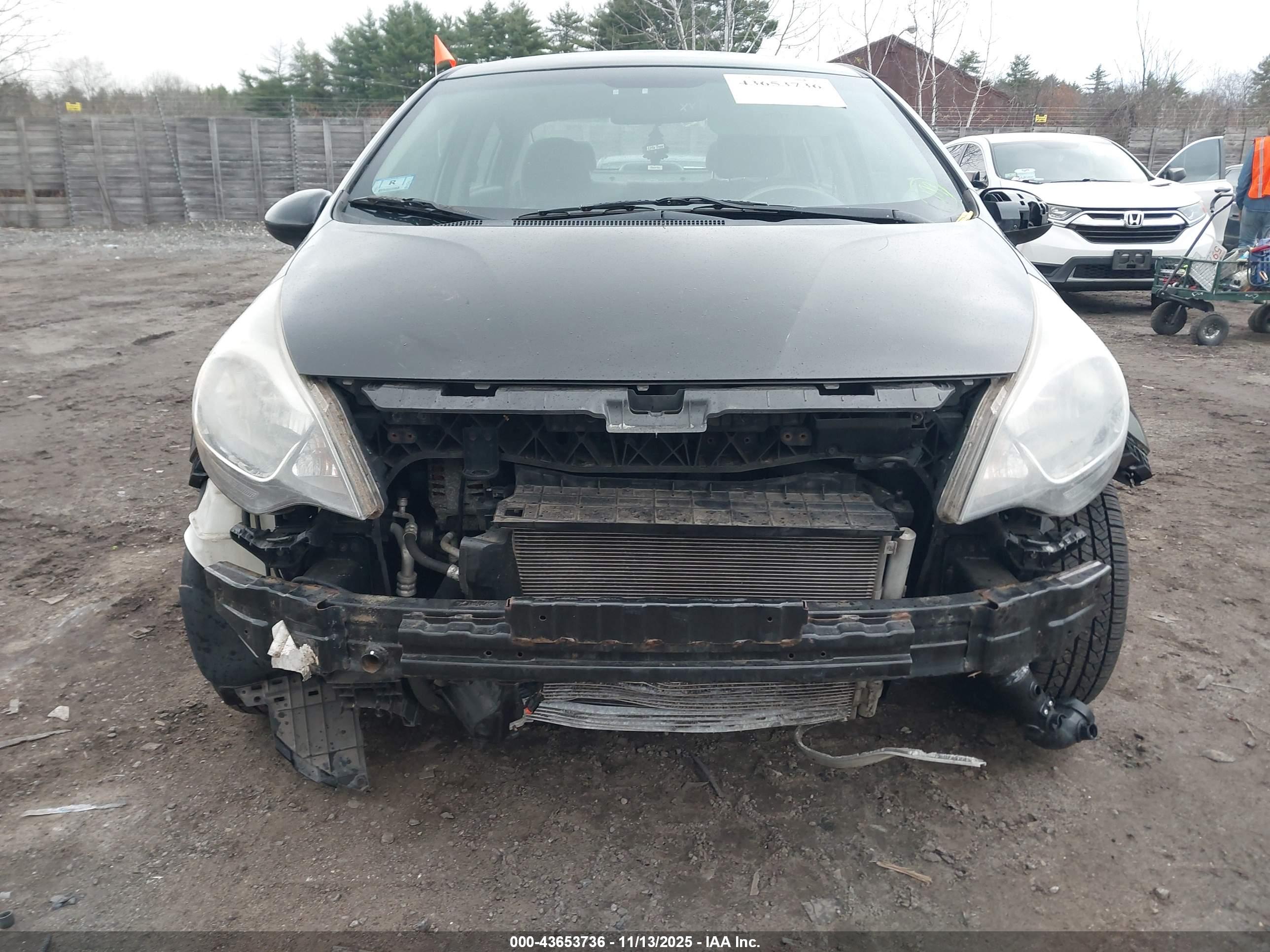 KIA RIO image 6