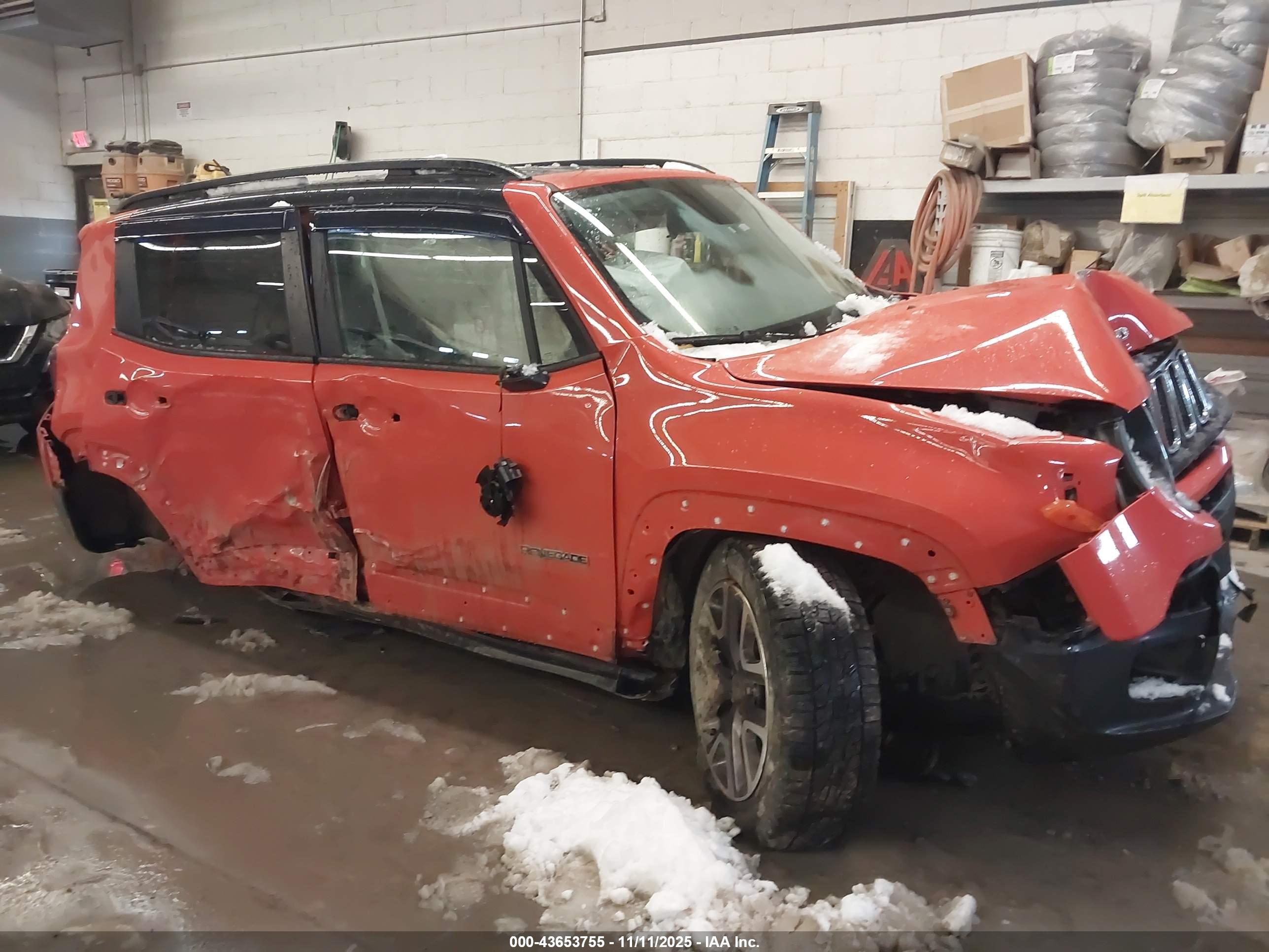 JEEP RENEGADE image 6