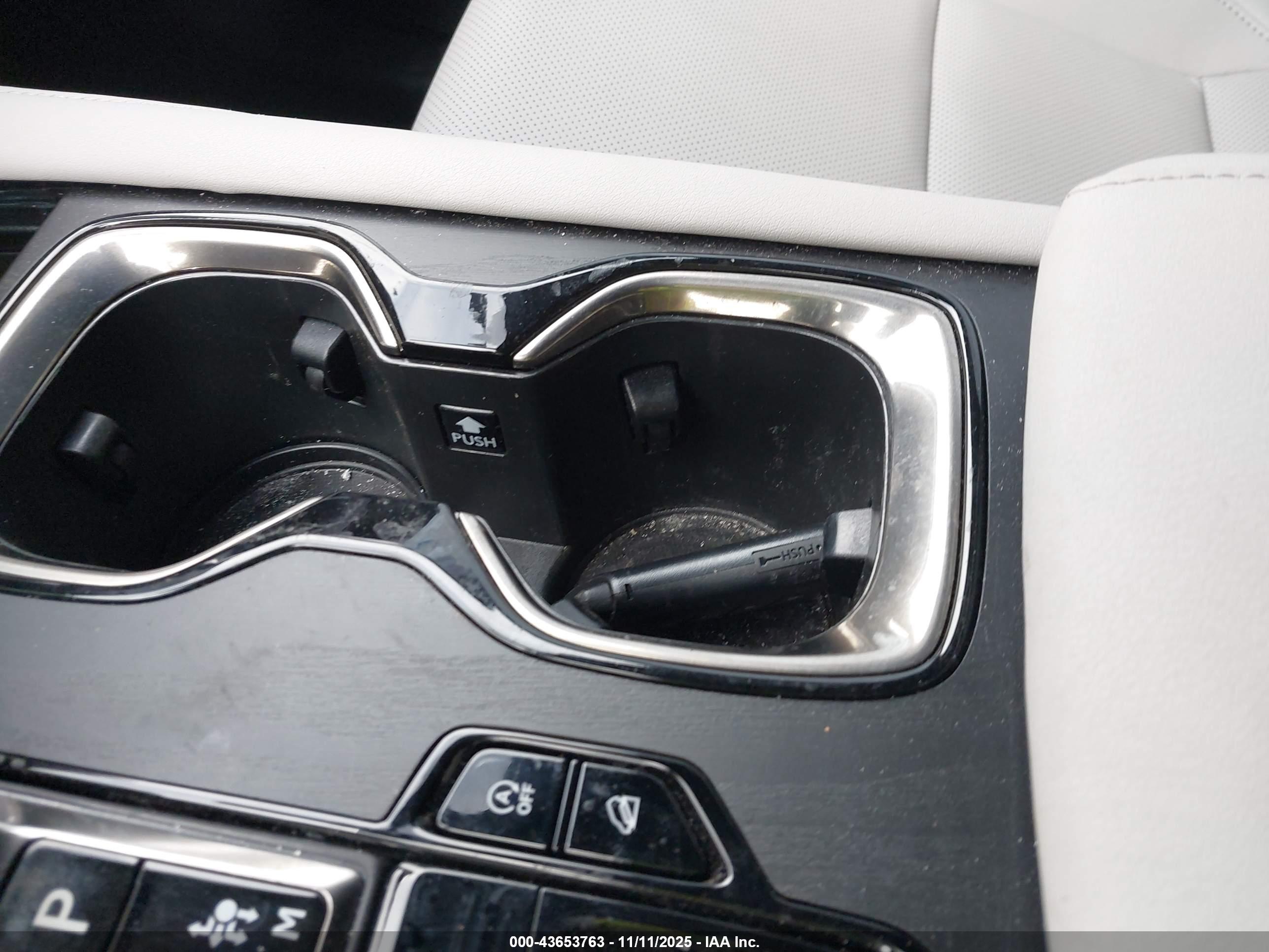 LEXUS RX image 11