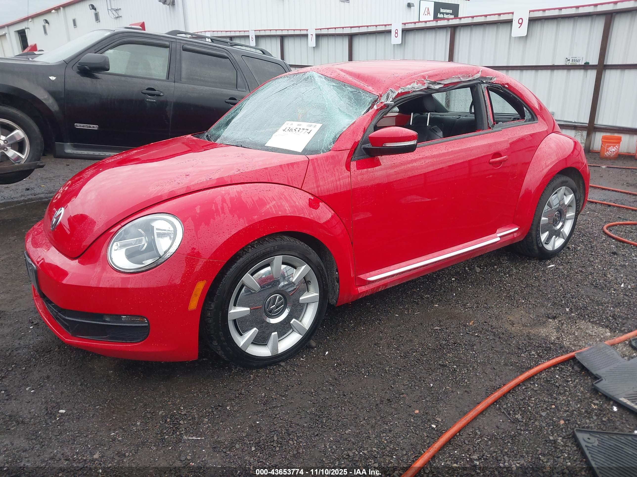 VOLKSWAGEN BEETLE image 2