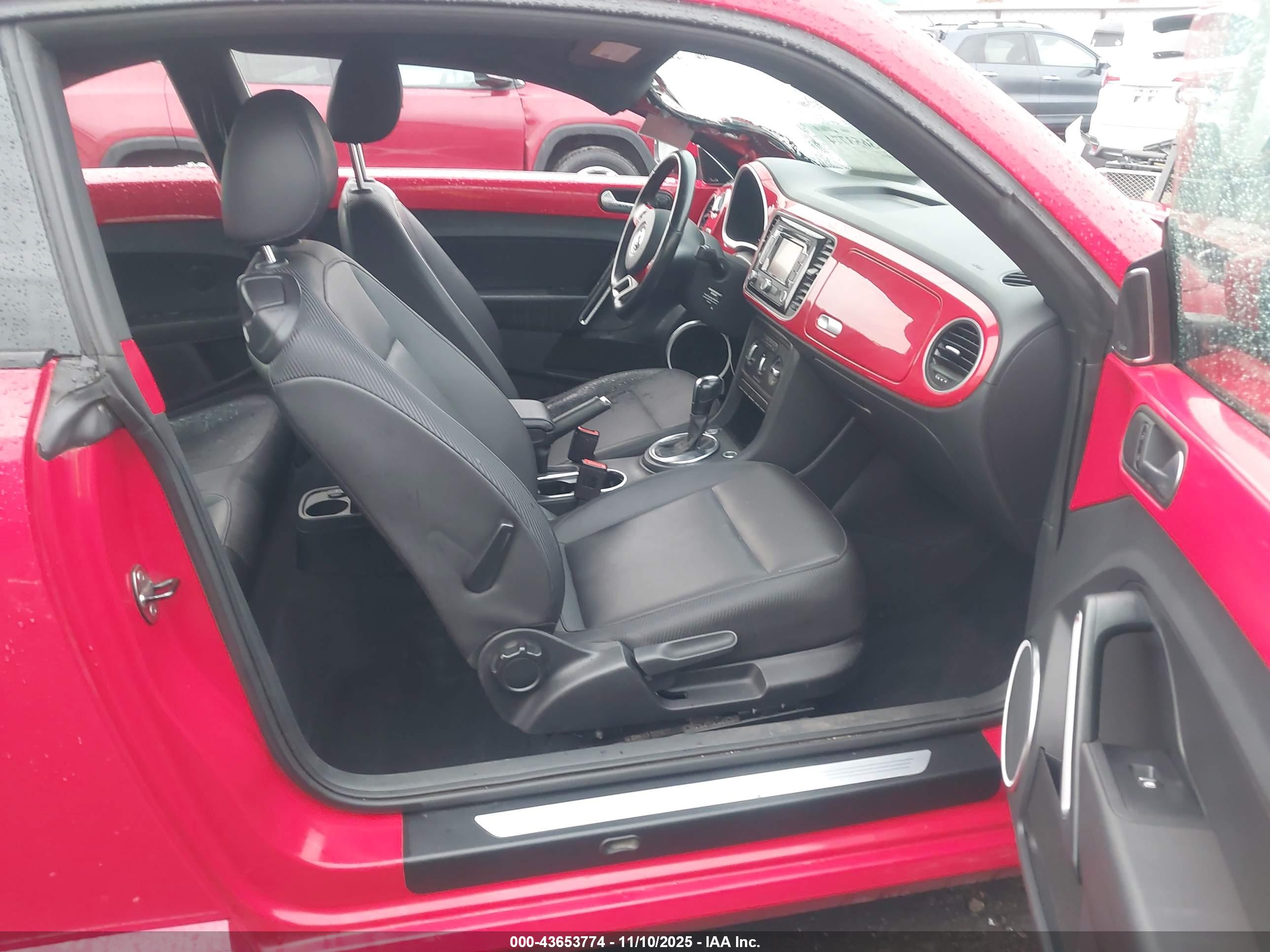 VOLKSWAGEN BEETLE image 5