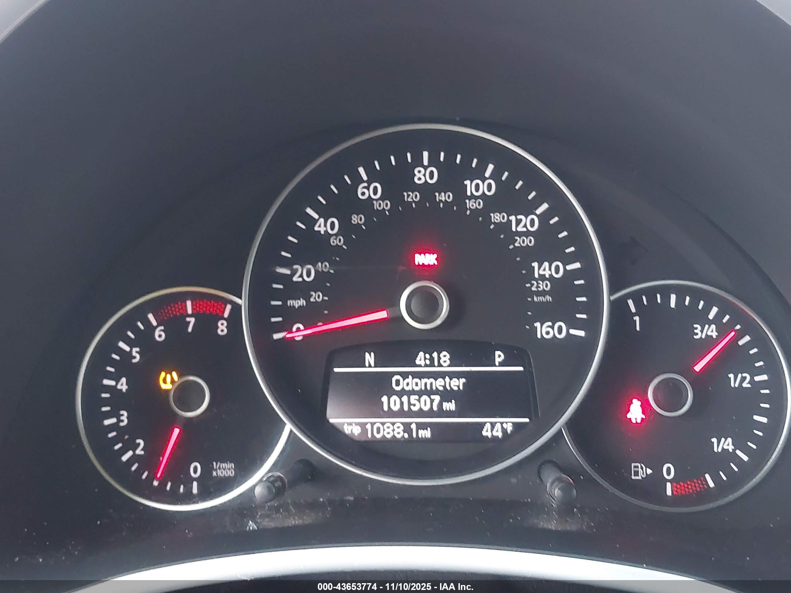 VOLKSWAGEN BEETLE image 7
