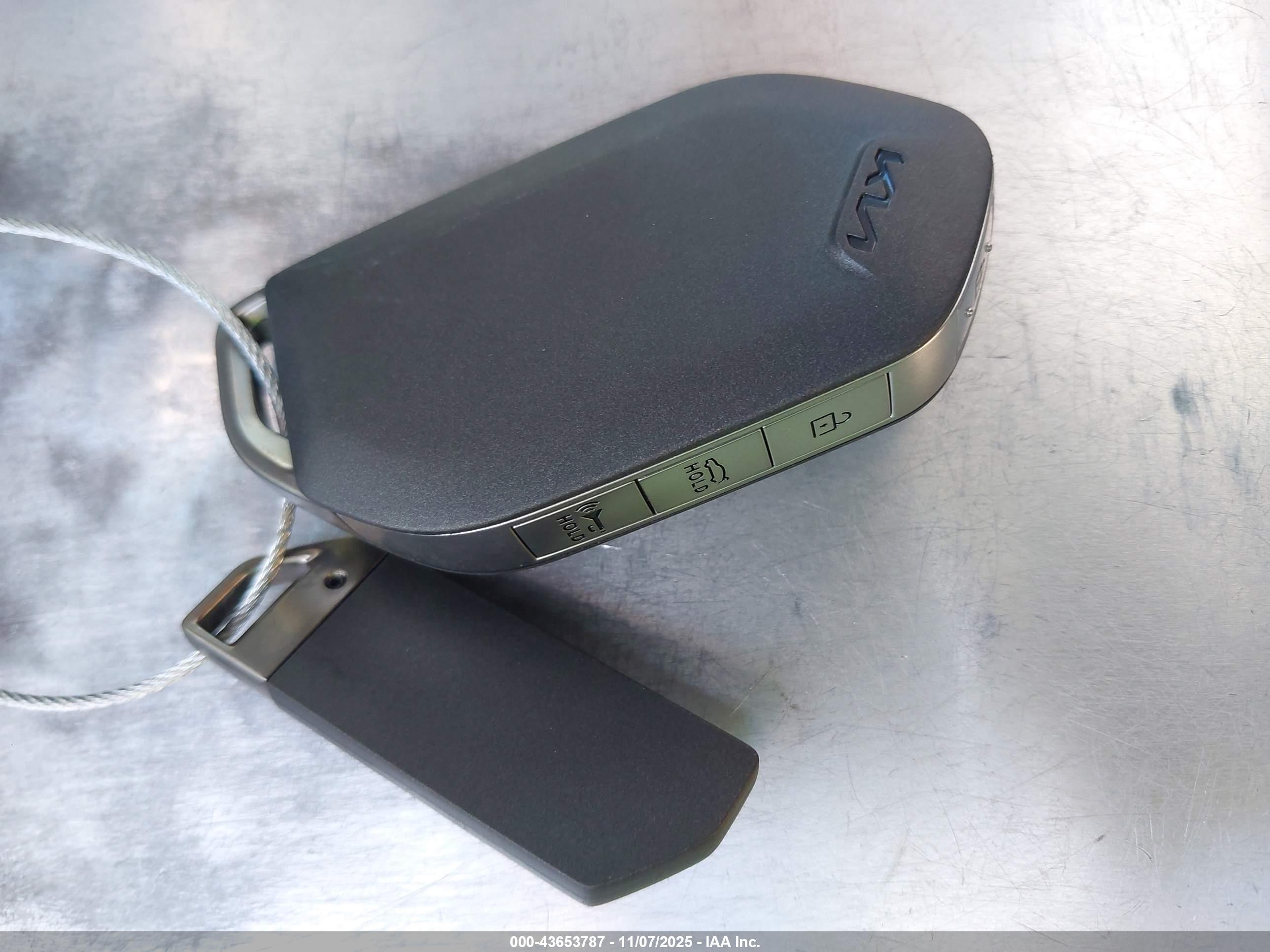 KIA K4 image 11