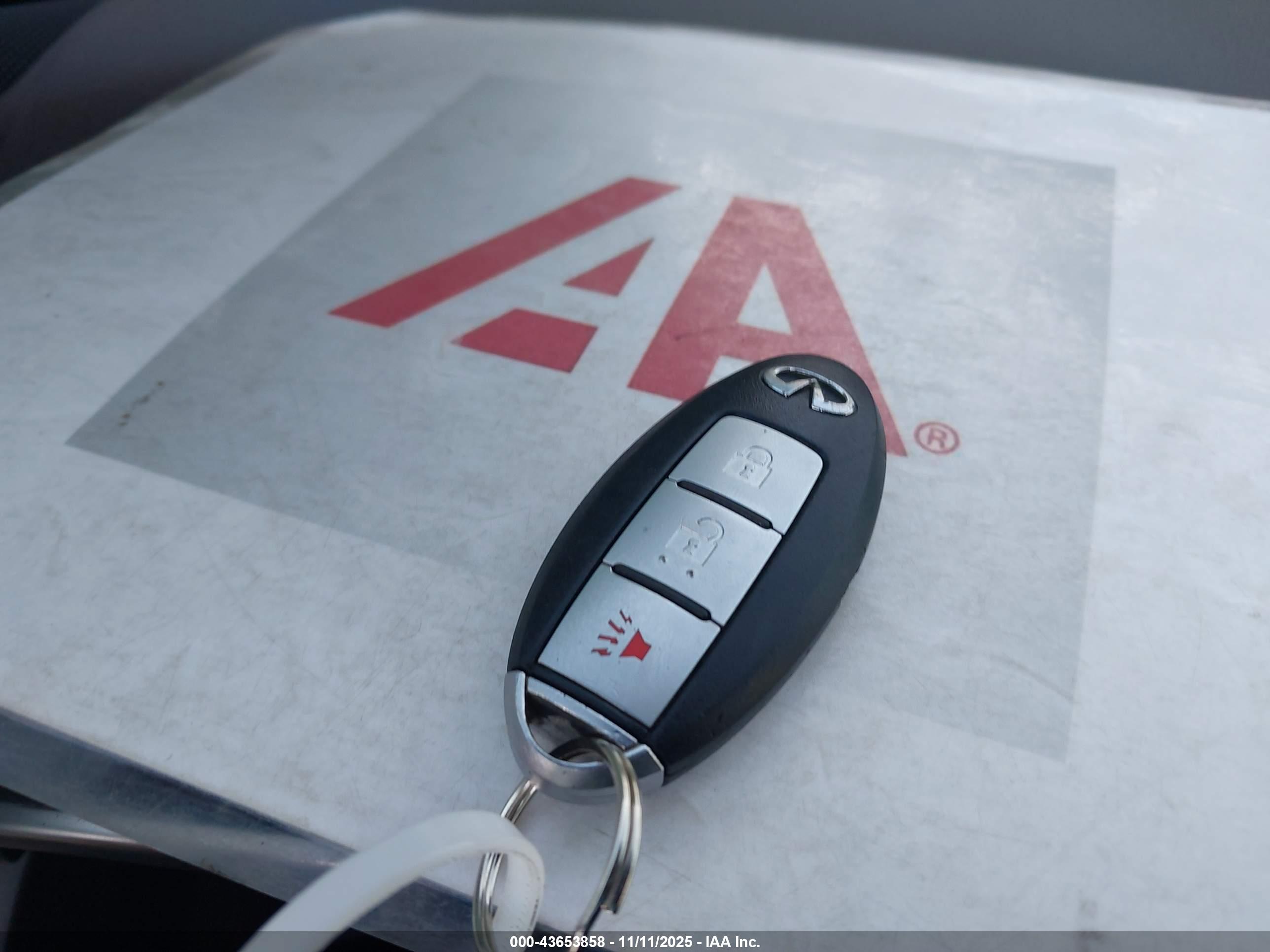 INFINITI FX35 image 11