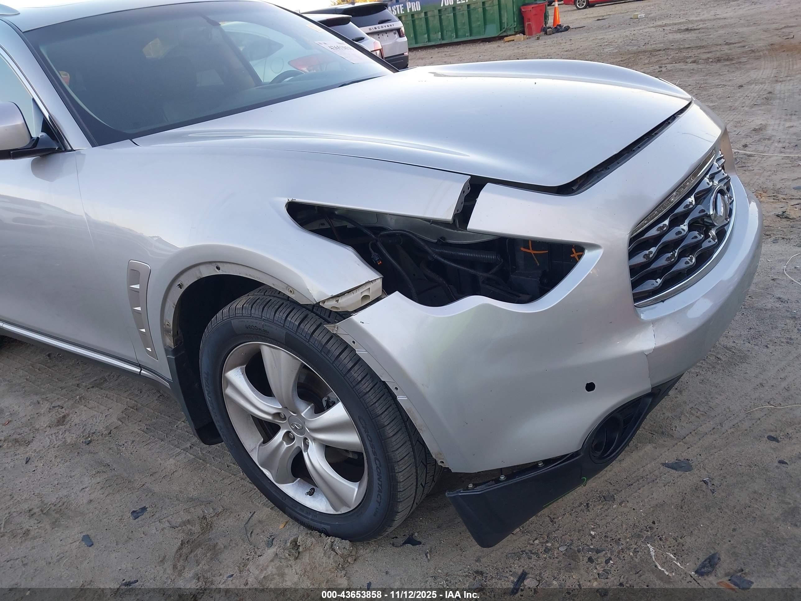 INFINITI FX35 image 6