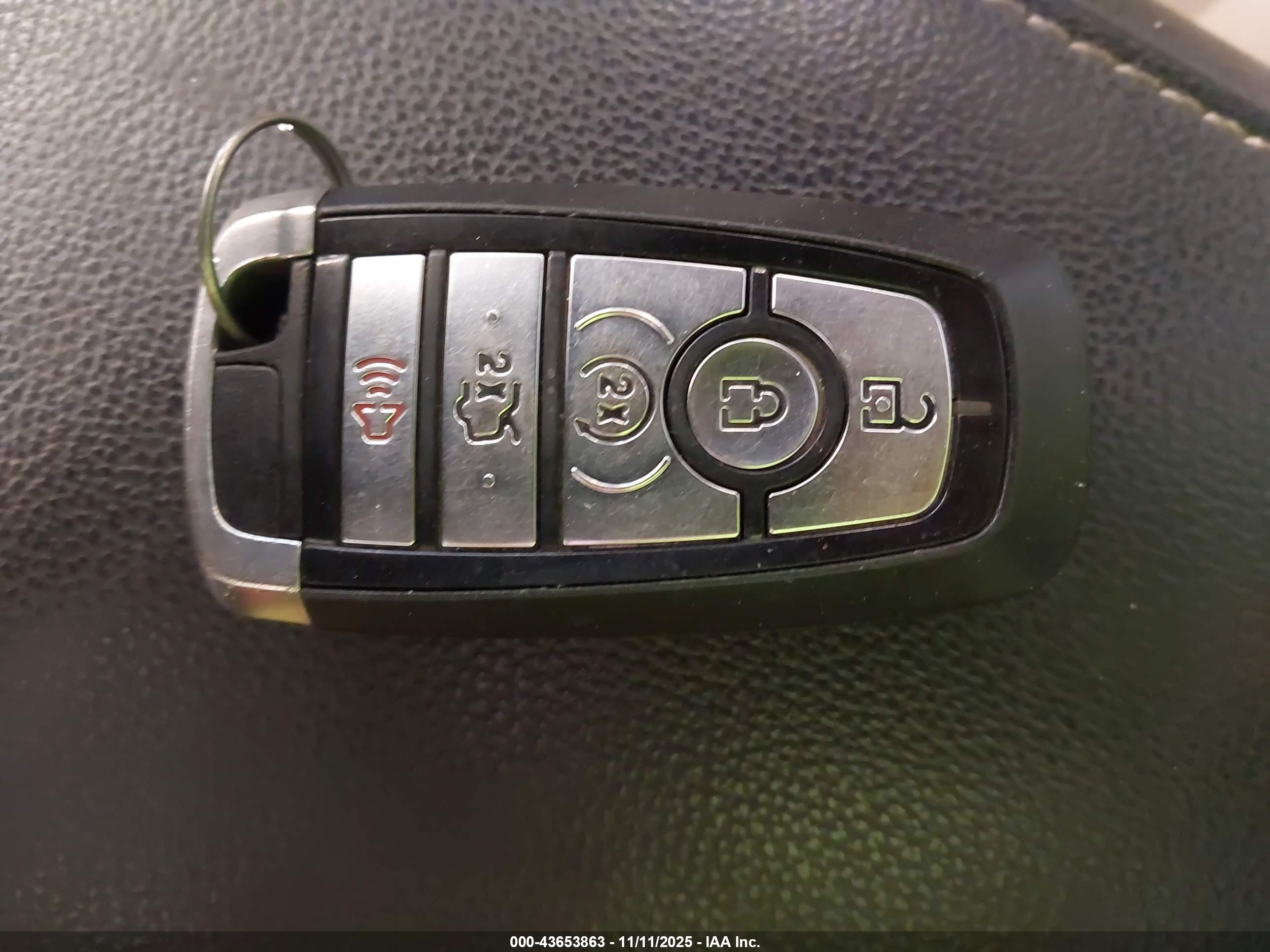 FORD FUSION image 11