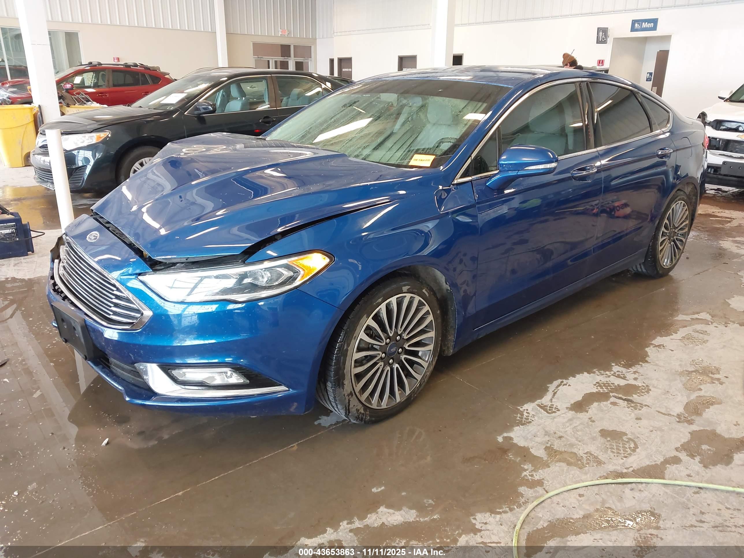 FORD FUSION image 2