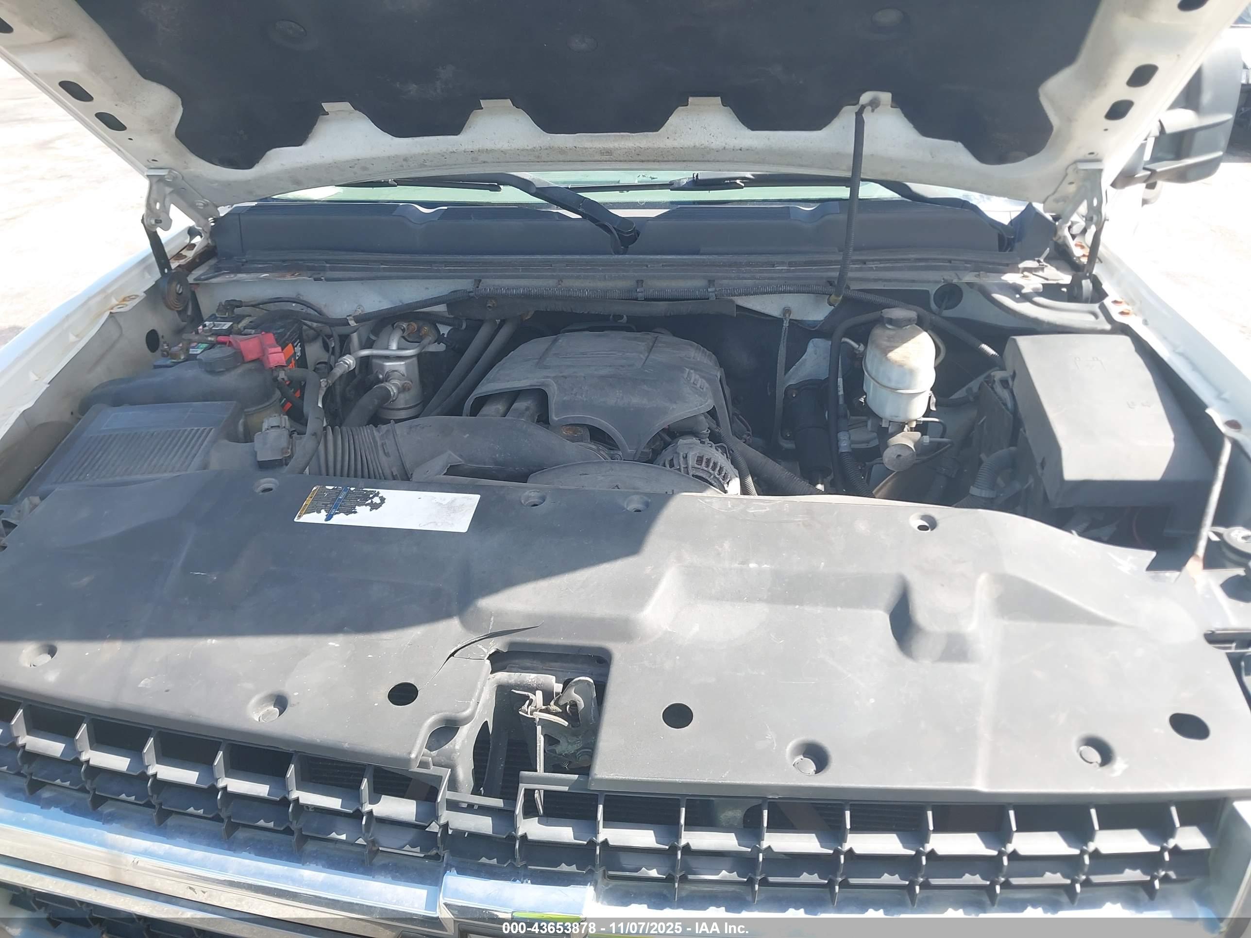 CHEVROLET SILVERADO image 10