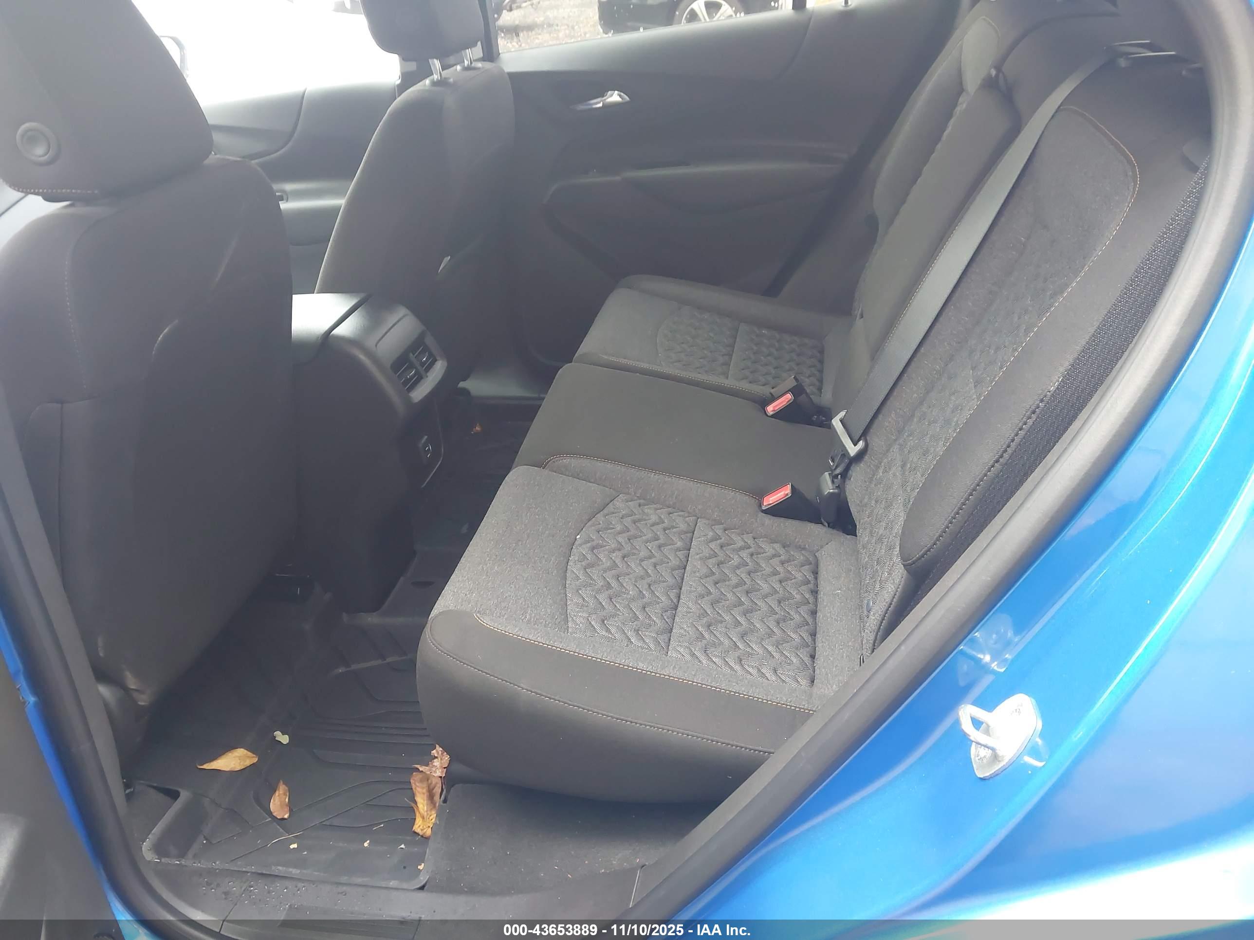 CHEVROLET EQUINOX image 8