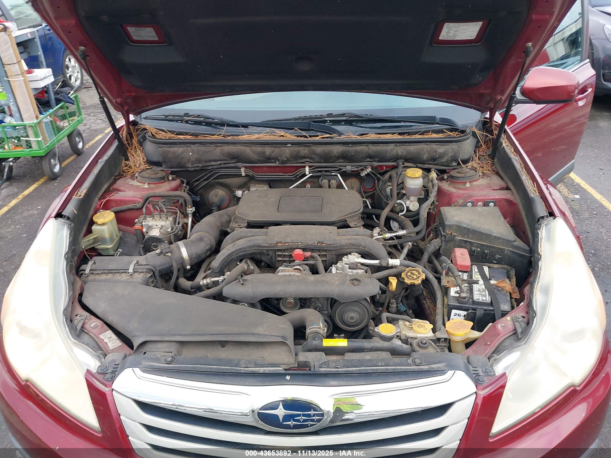 SUBARU OUTBACK image 10