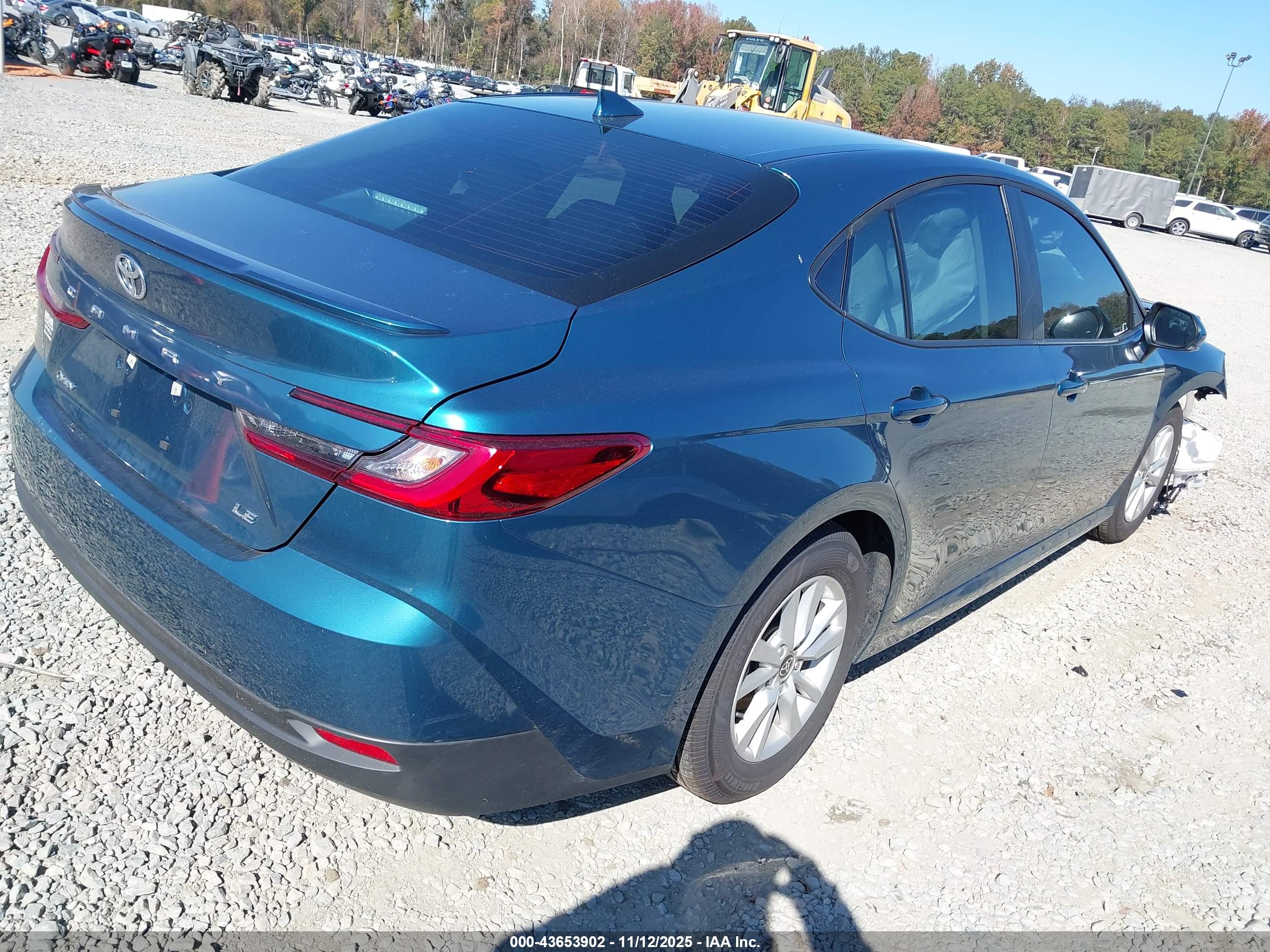 TOYOTA CAMRY image 4
