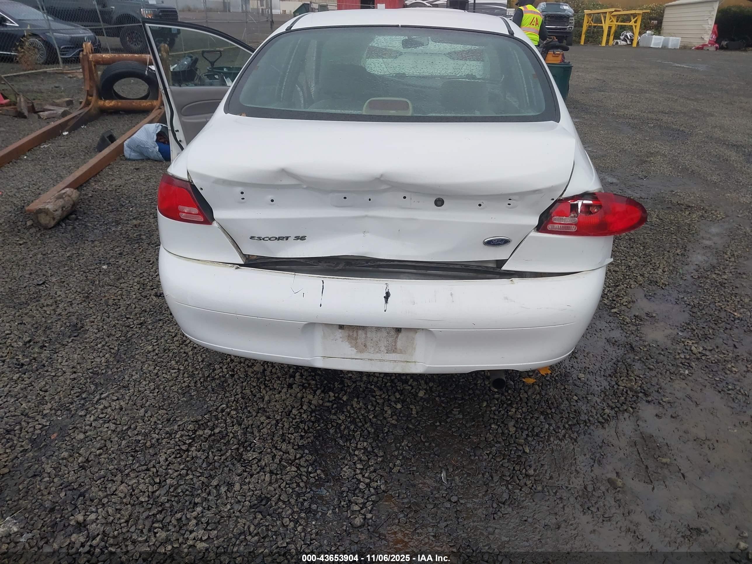 FORD ESCORT image 6
