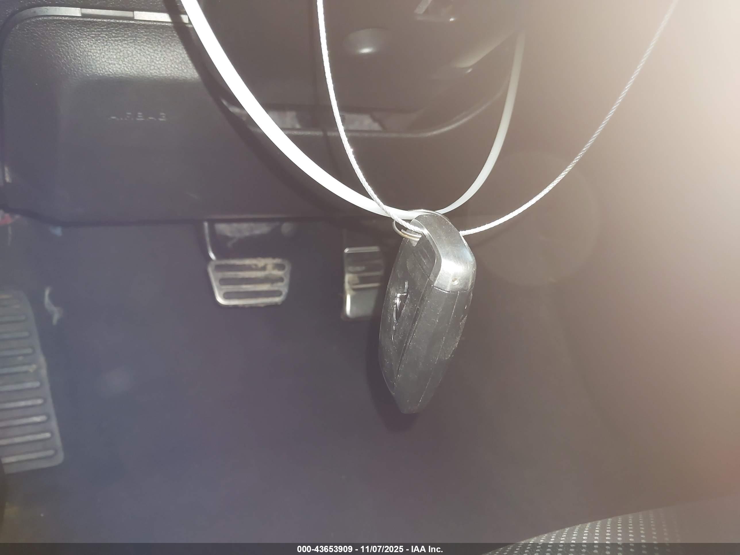 FORD MUSTANG image 11