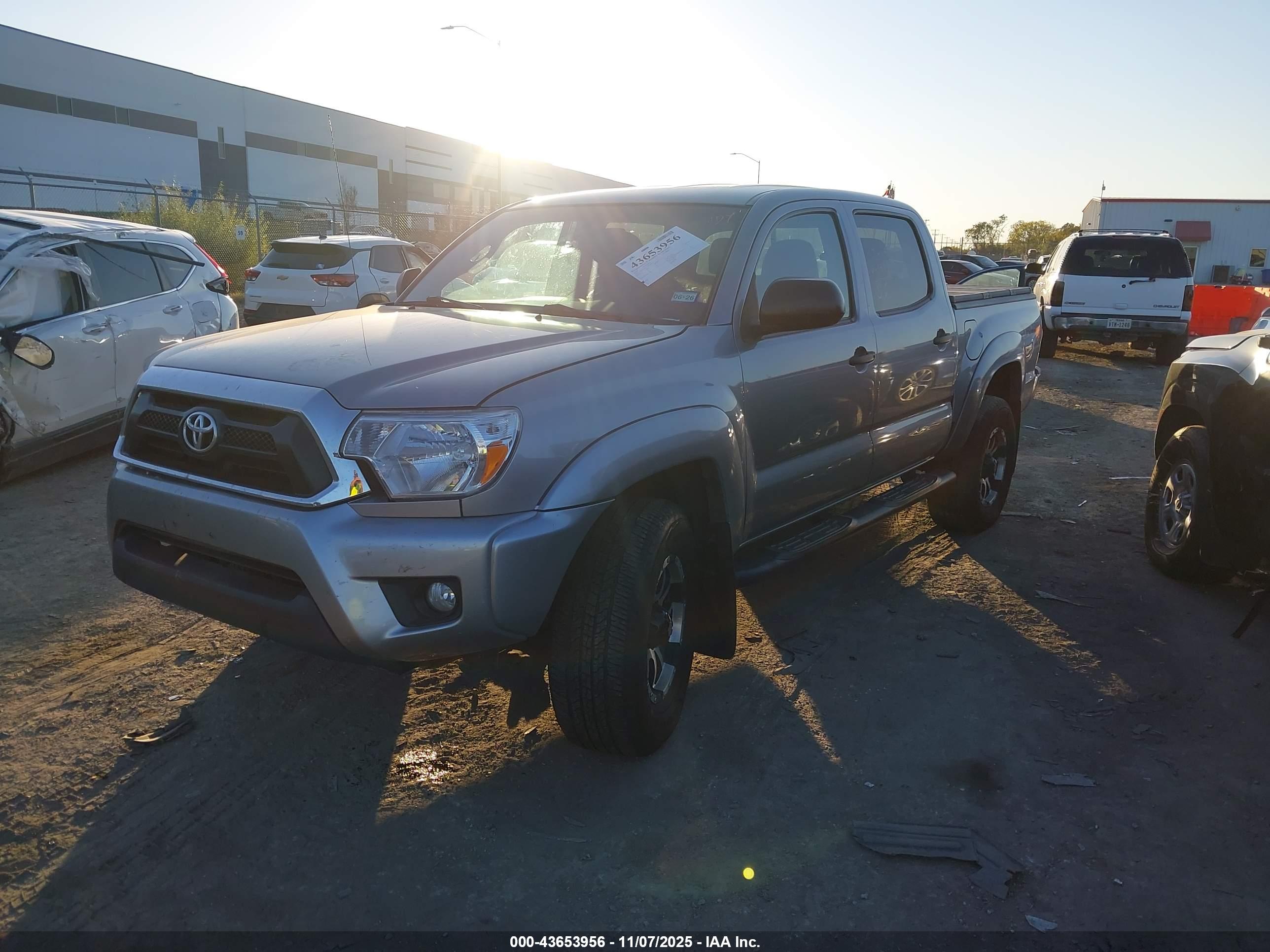 TOYOTA TACOMA image 2