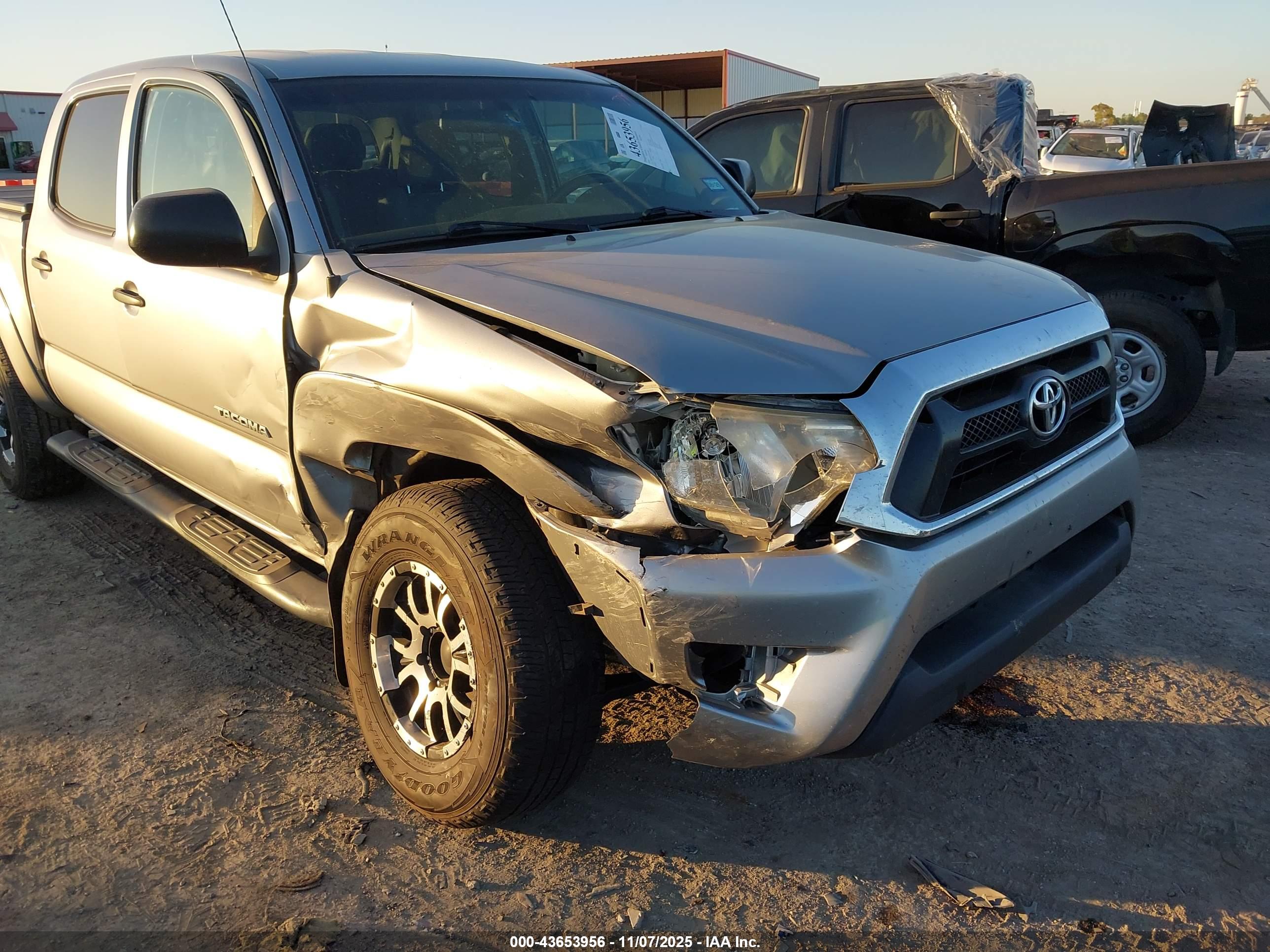 TOYOTA TACOMA image 6