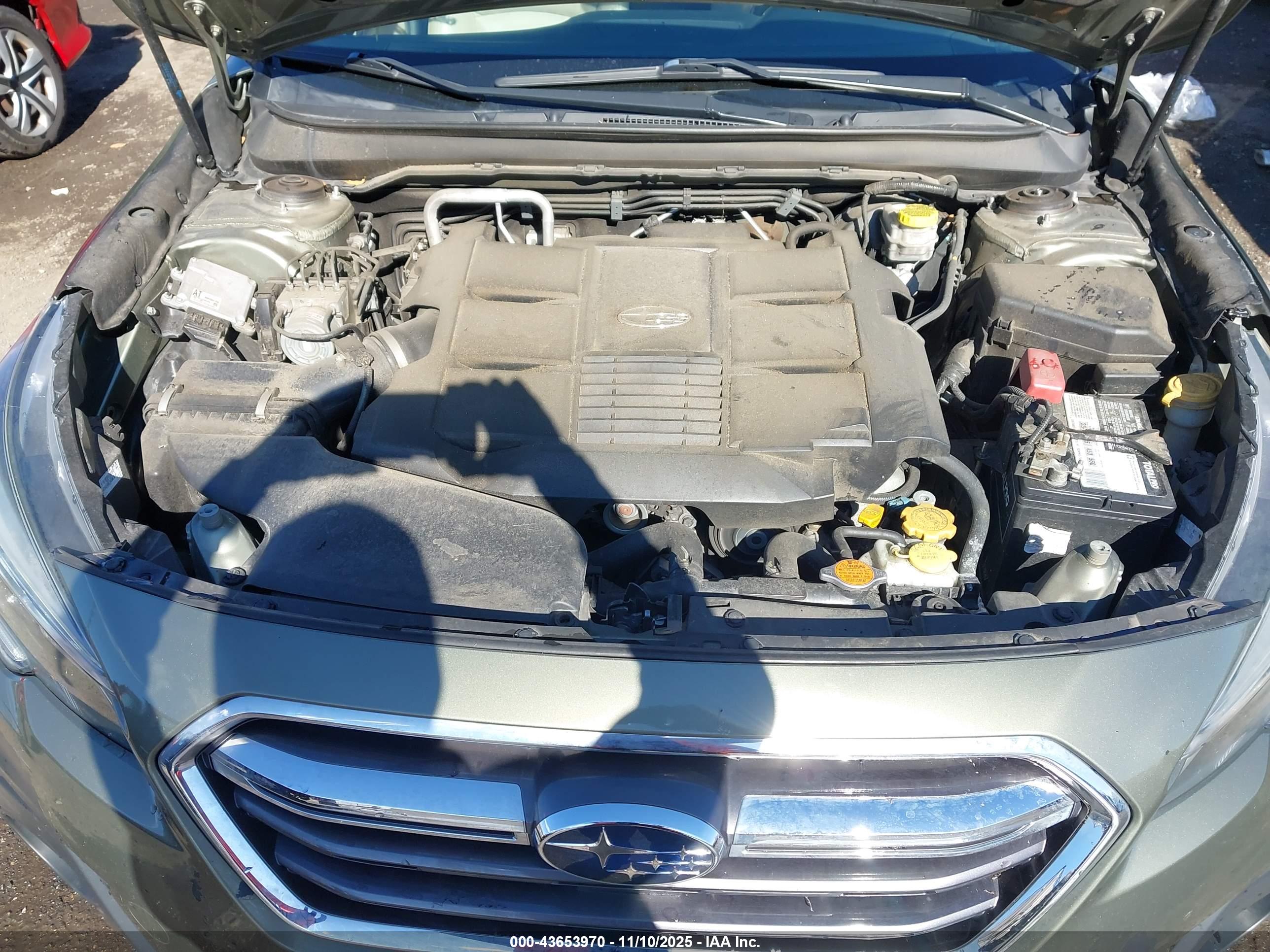 SUBARU OUTBACK image 10