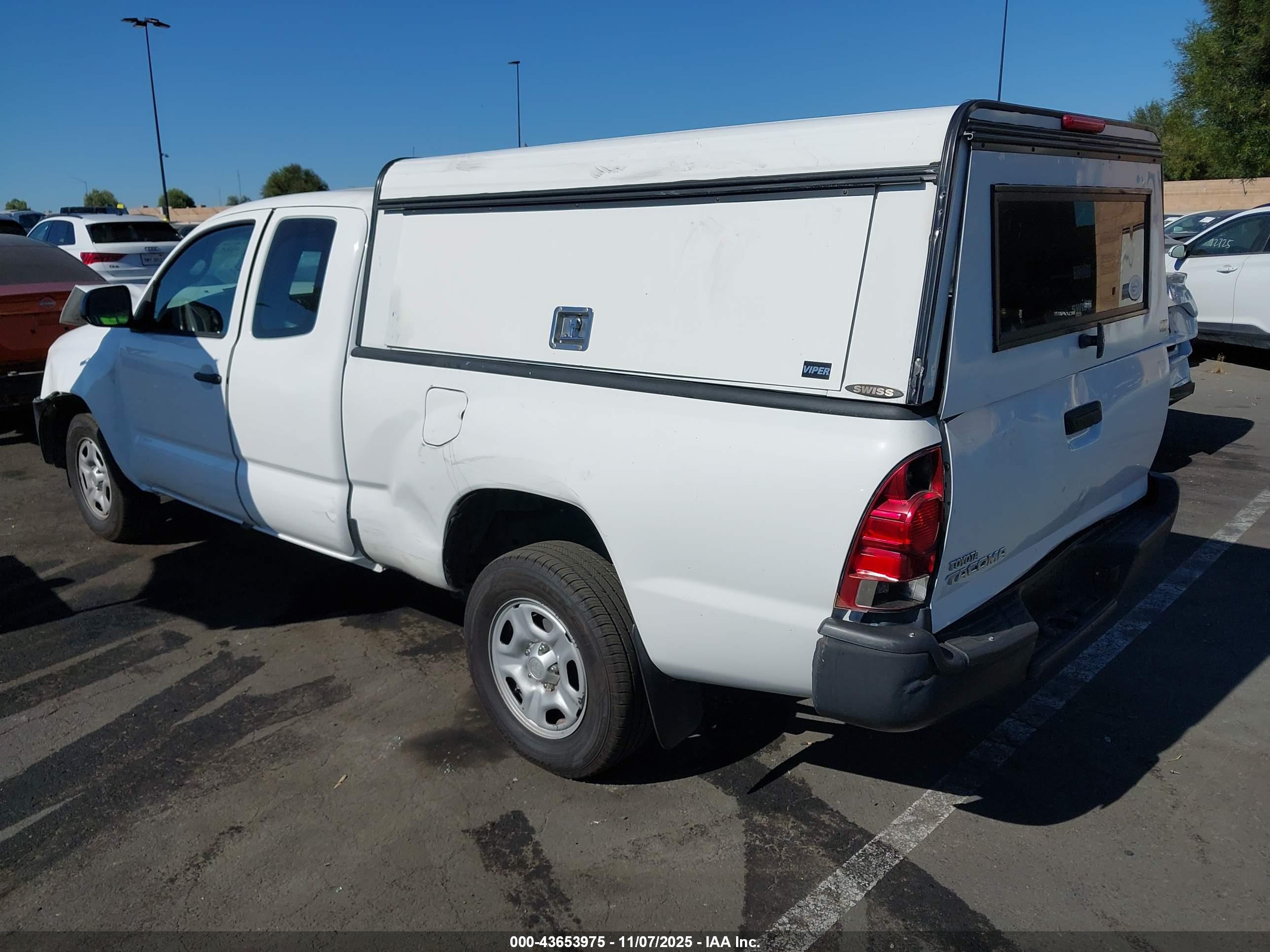 TOYOTA TACOMA image 3