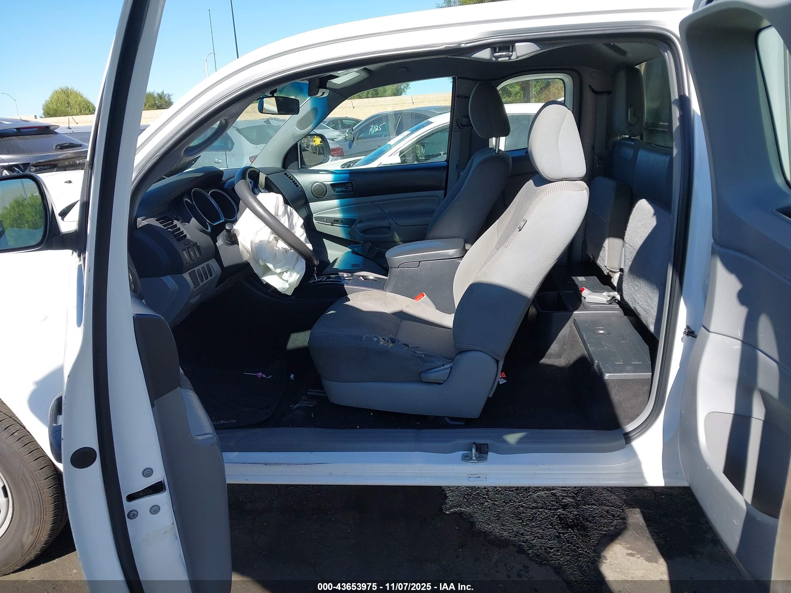 TOYOTA TACOMA image 8