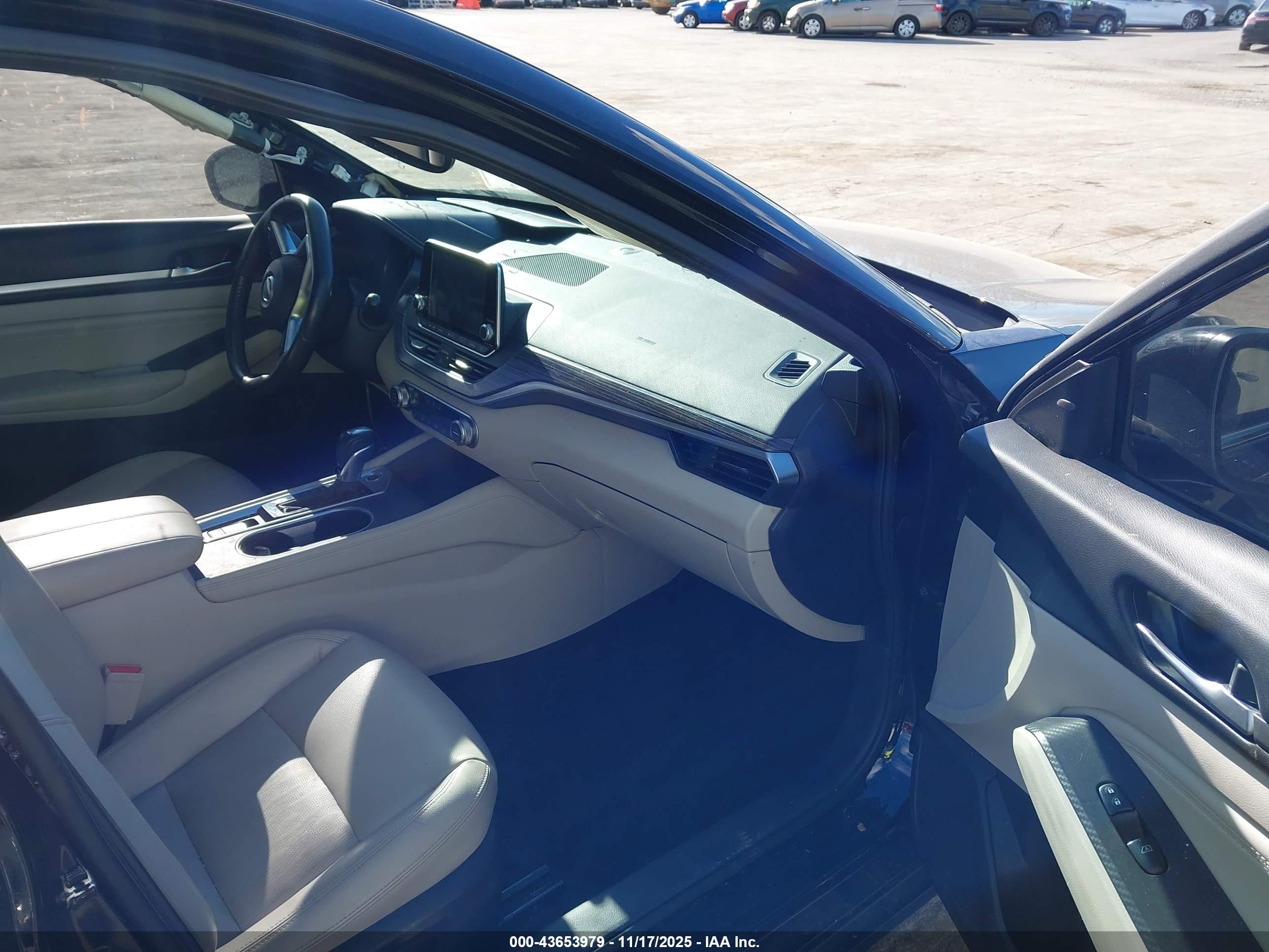 NISSAN ALTIMA image 5