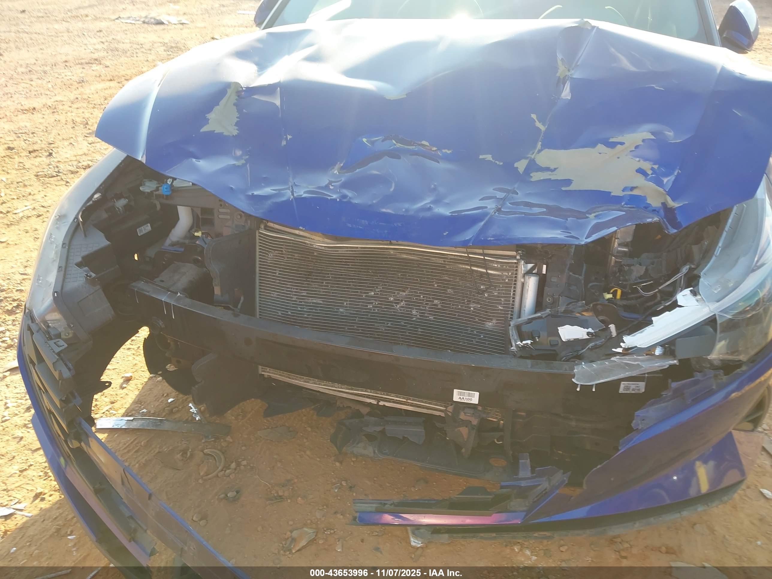 HYUNDAI ELANTRA image 6